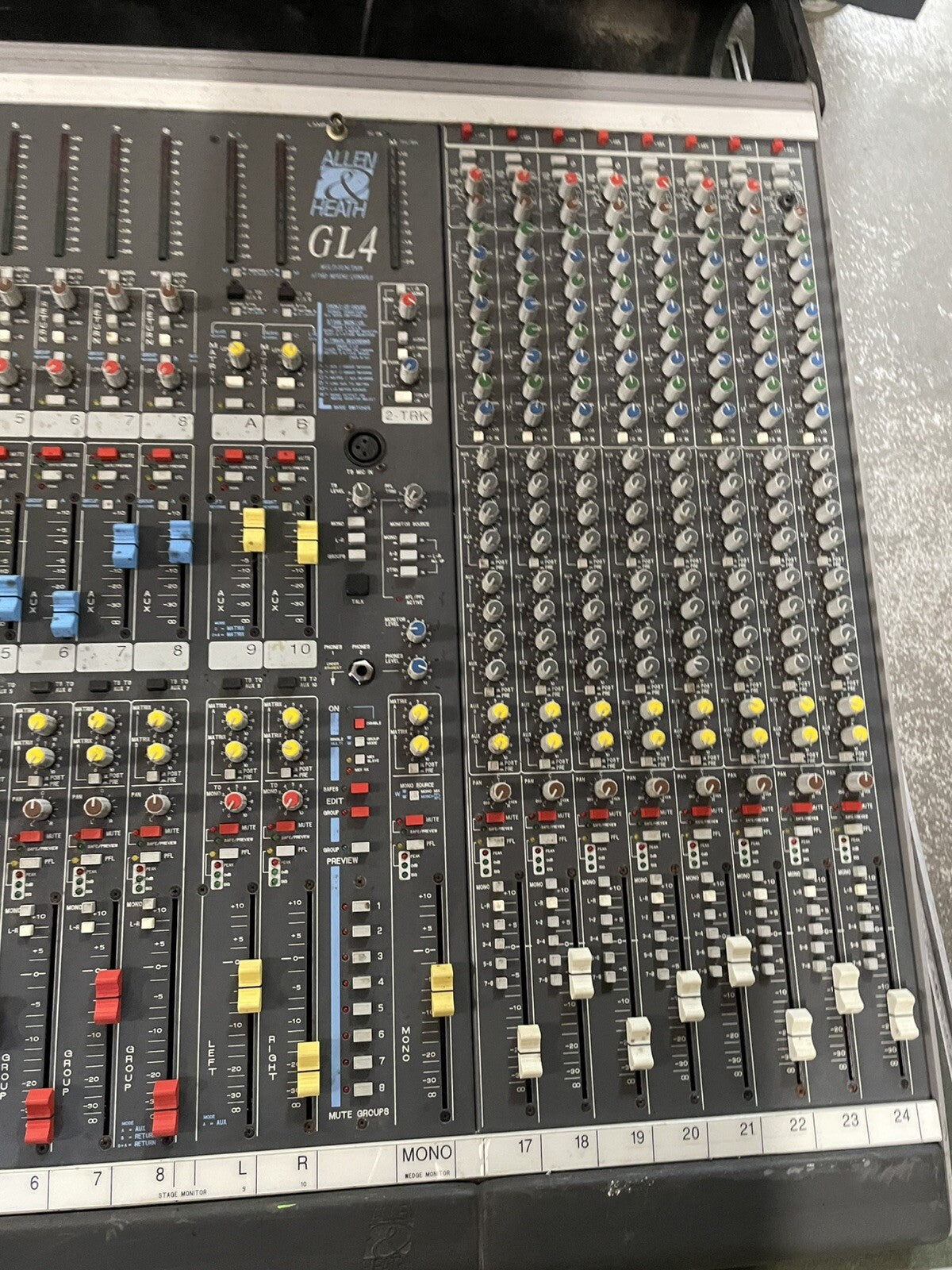 Allen & Heath GL4 Professional Mixing Console