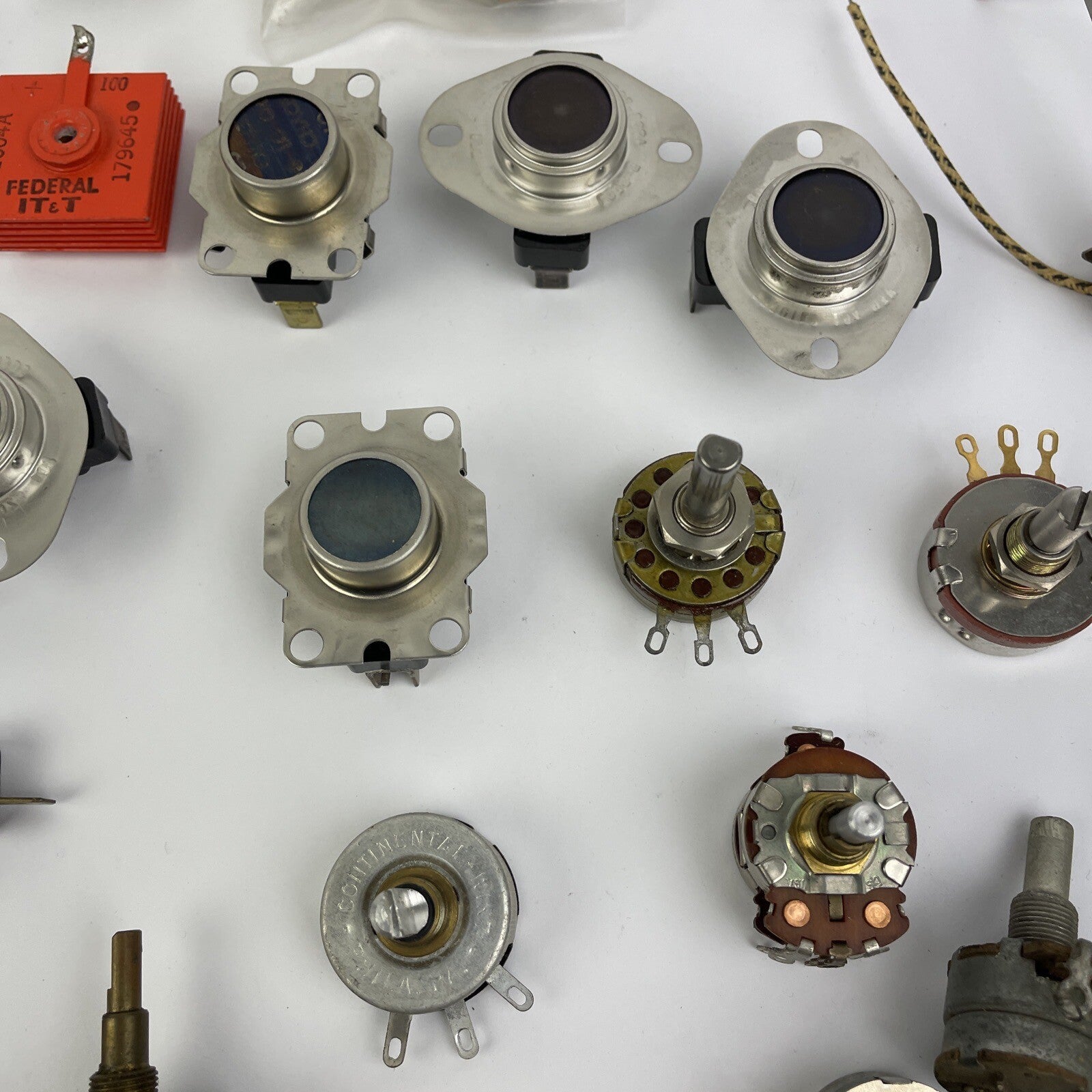 Huge Lot KLIXON Limit Switches Cessna Instrument Panel Parts Sprague RCA + LOOK