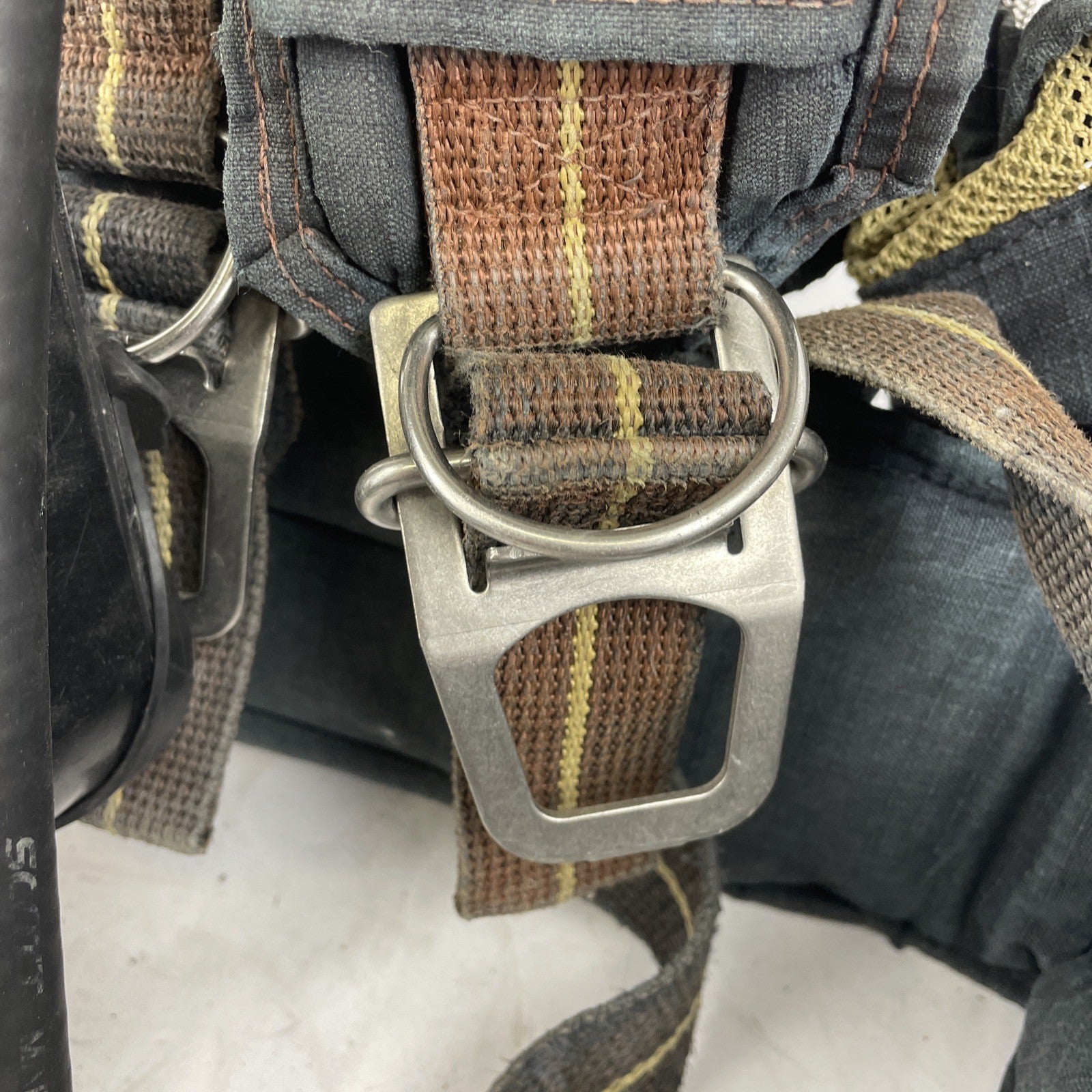 SCOTT SAFETY 4.5 4500 SCBA Air Pack Harness EZ-Flow Air Pak Plus with Sensor R