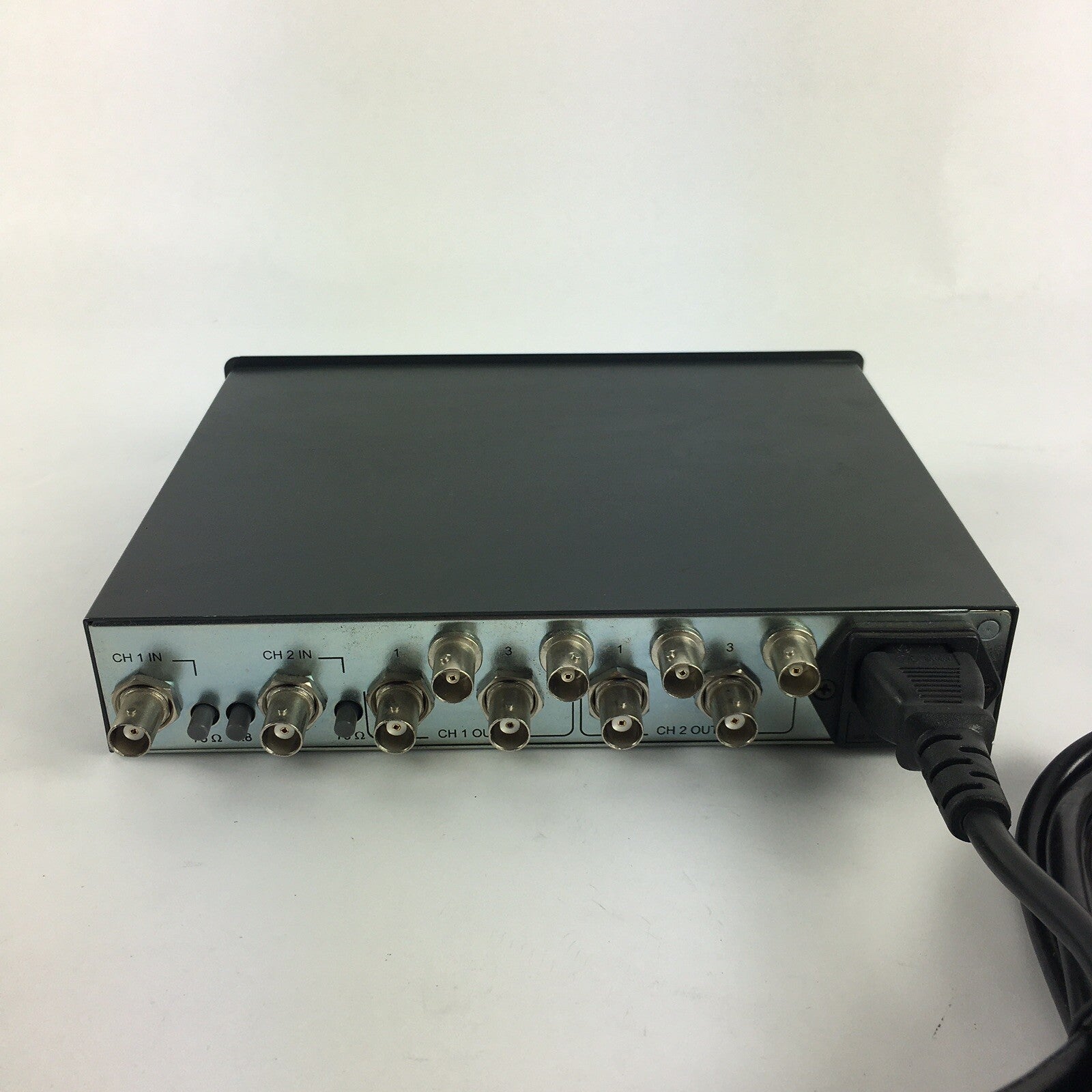 Ocean Matrix OMX-7027 1x8 Video Only Distribution Amplifier