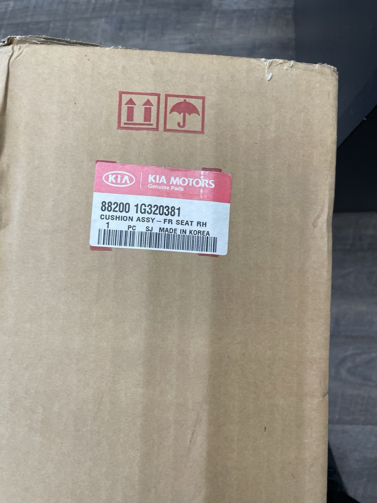 Kia Rio passenger seat cushion tan beige NOS 2006-2007