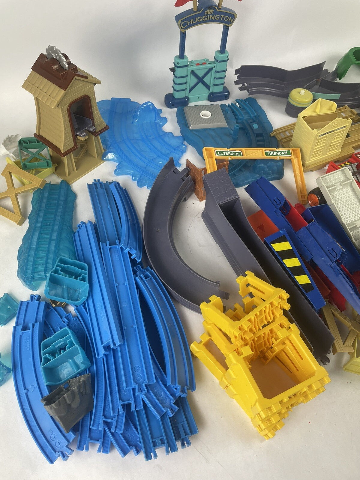 Chuggington Railway Train & Track Lot + Assorted speedway Track