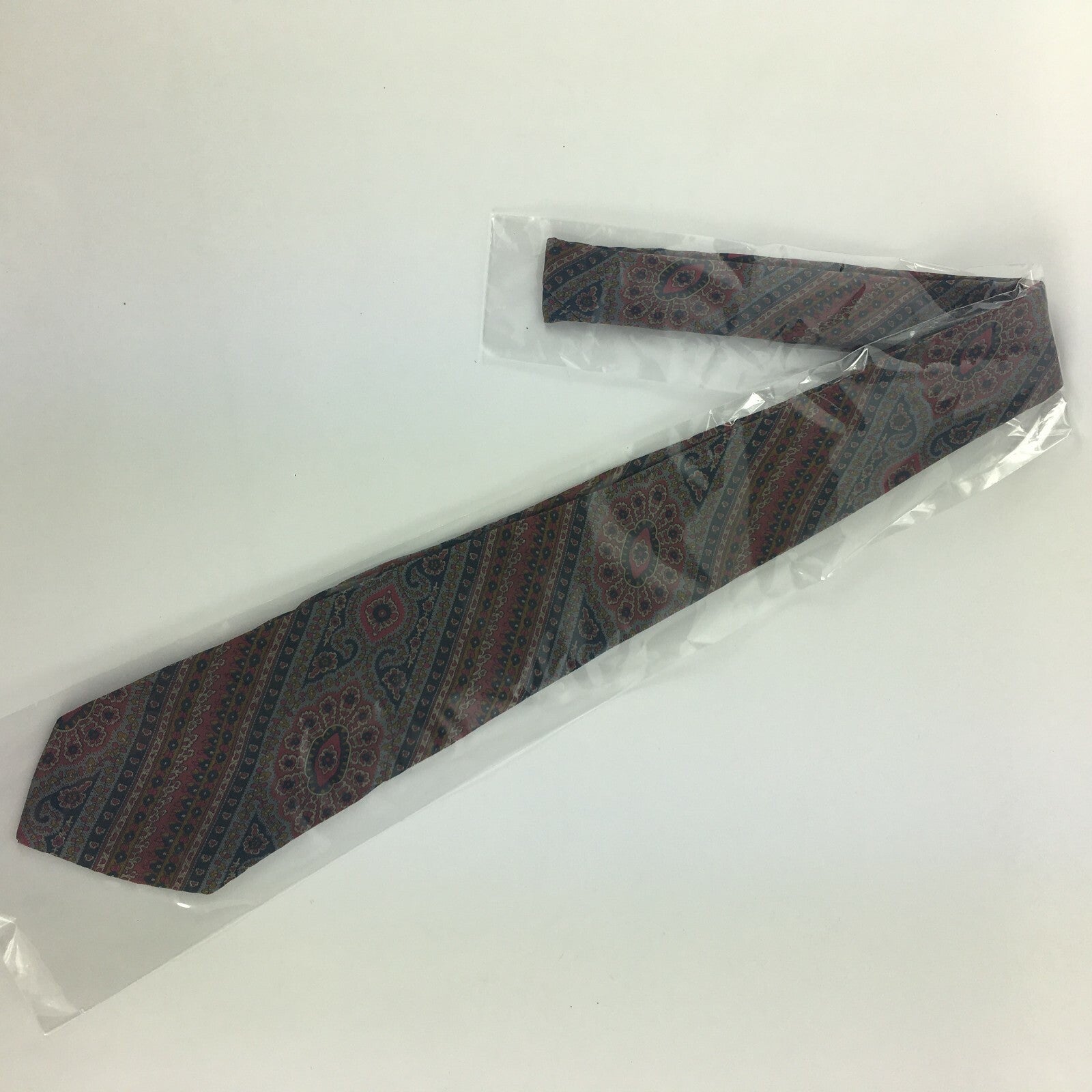 Genuine Windsor 100% Silk Handmade Stylish Formal/Casual Tie Multi Coloured