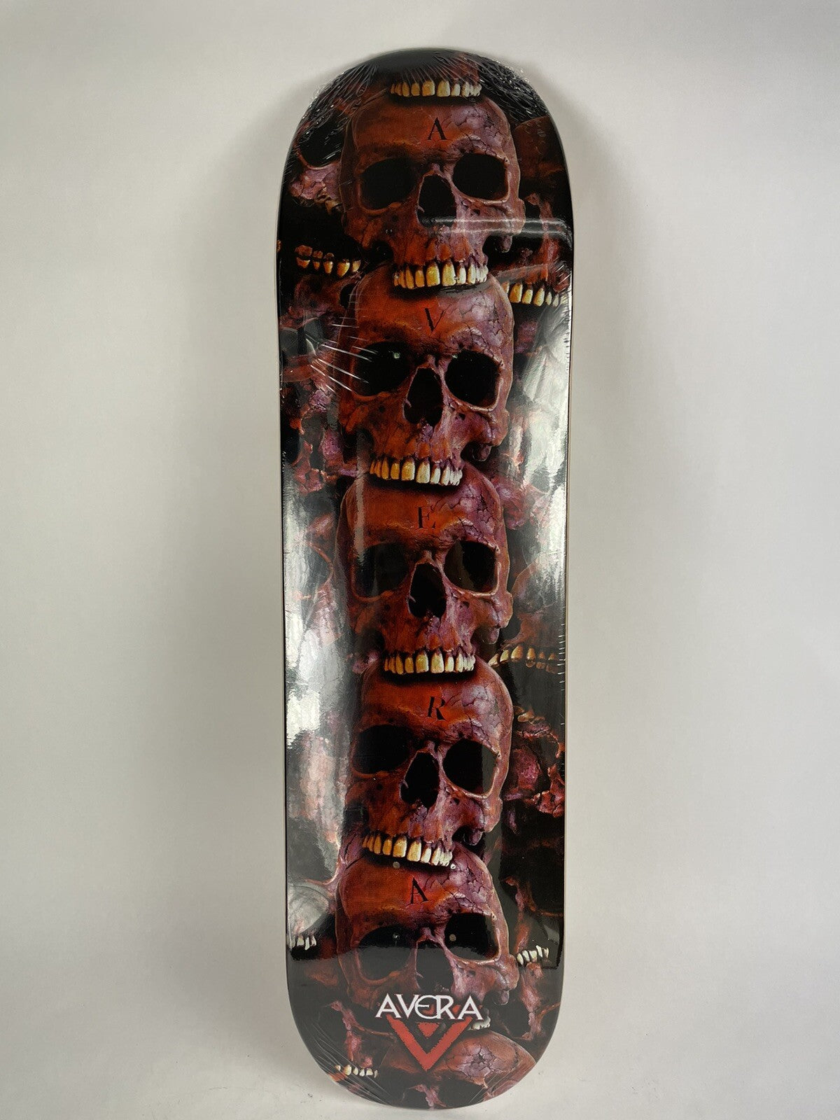 Avera skateboards deck 8.125” RARE quality Skulls 6 Six feet under