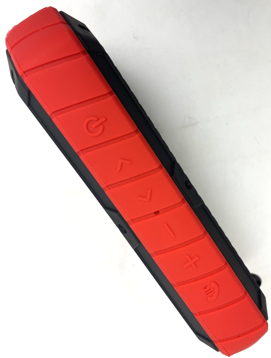 iJoy Beach Bomb Ip66 Waterproof Portable Bluetooth Speaker RED Black w Carbiner