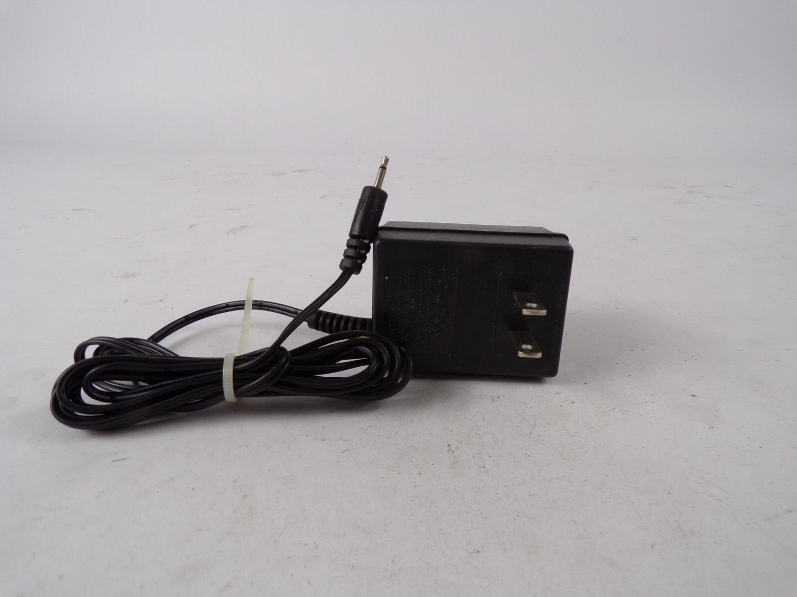 Genuine RGD35-08003 Ac Adapter Output 8 V 200mA Power Supply Adapter A55
