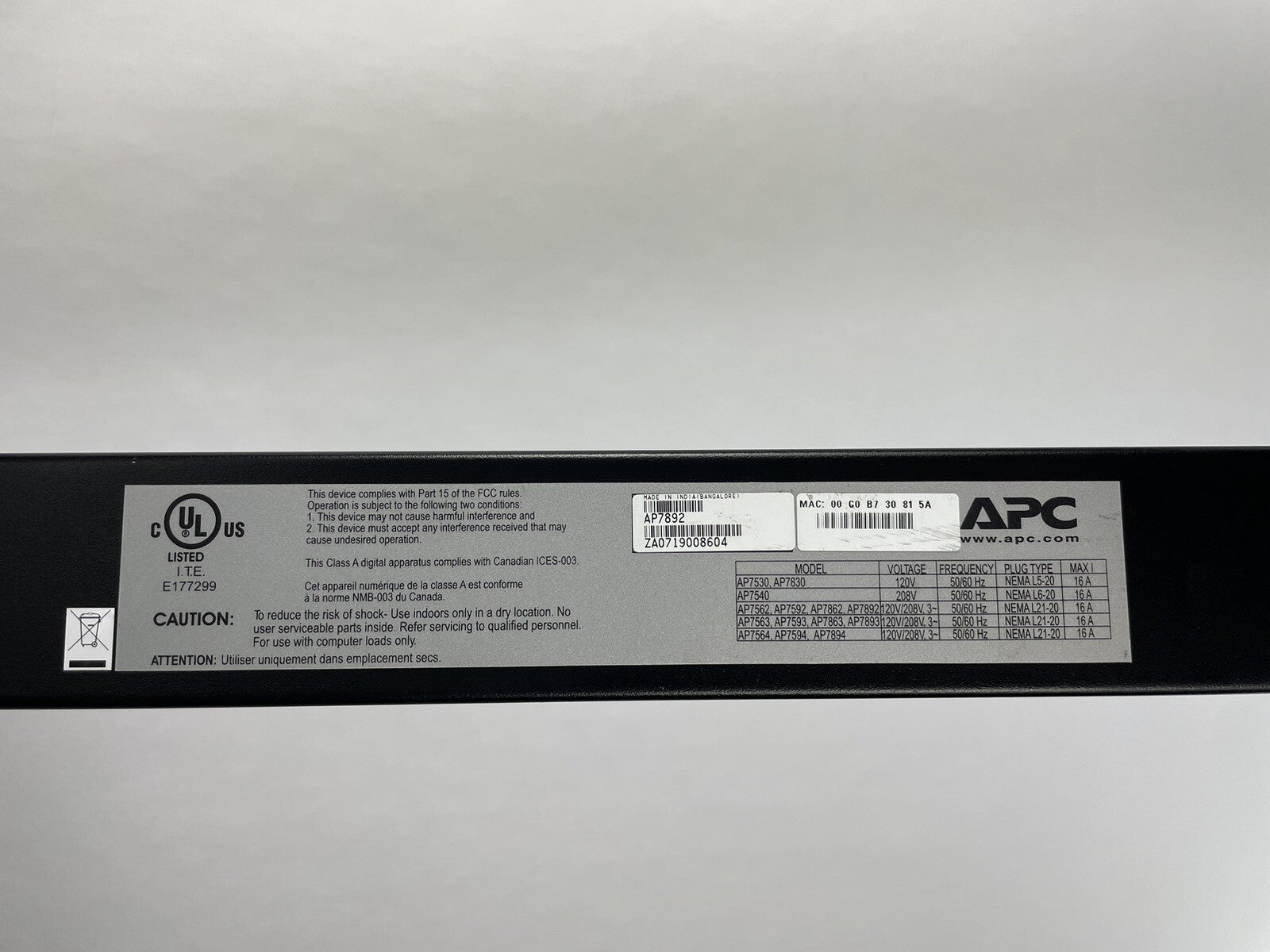 APC AP7892 Rack PDU Metered Zero 5.7kW 208V(42)5-20 10' Power Distribution Strip