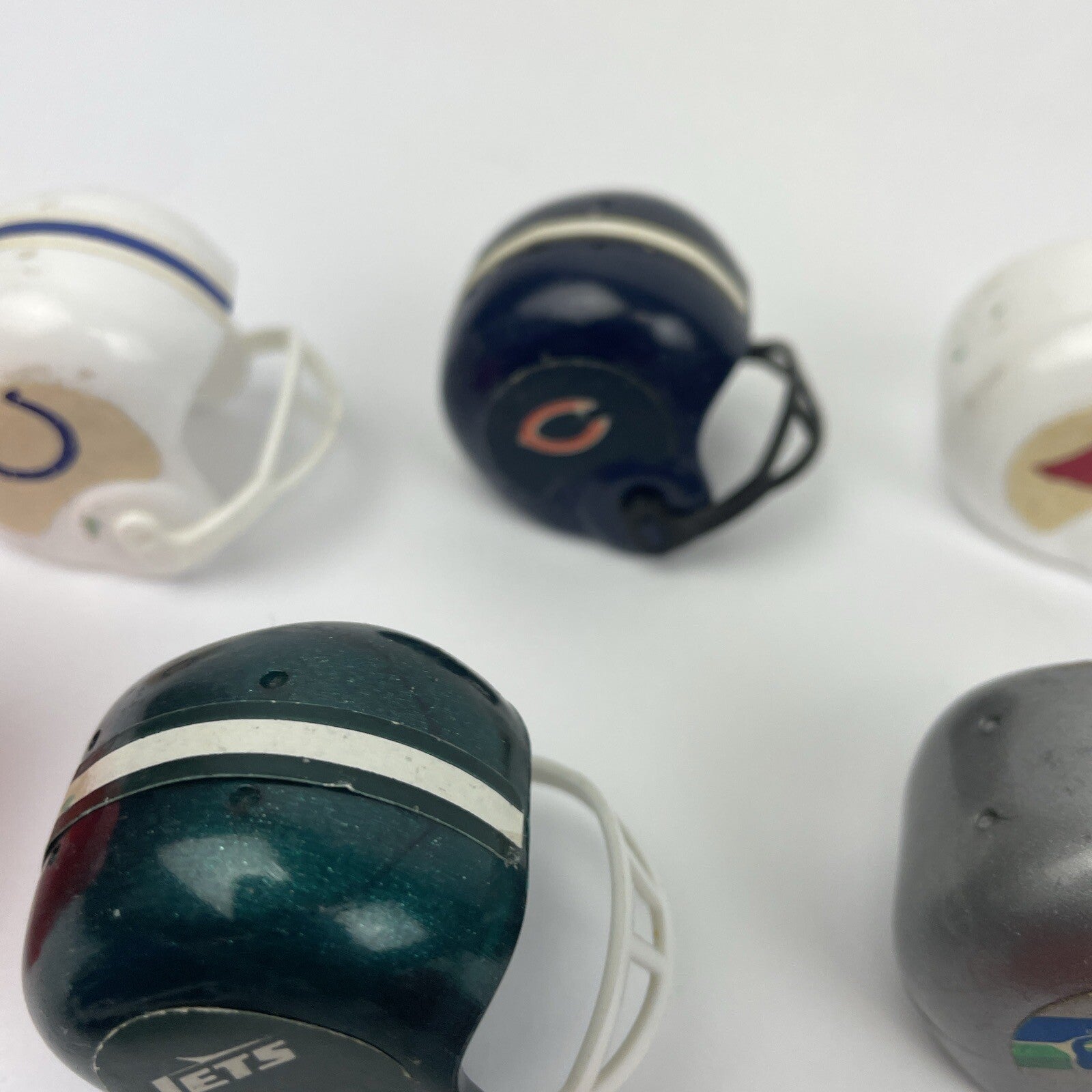 Lot of 14 Vintage 1970s NFL Mini Football Helmets Gumball Vending Machine Bears
