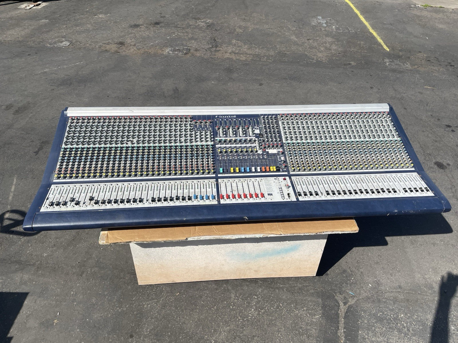 Soundcraft MH2 48 Channel Console - 48 Mono 4 Stereo 10 Aux 8 Groups 4 Matrix