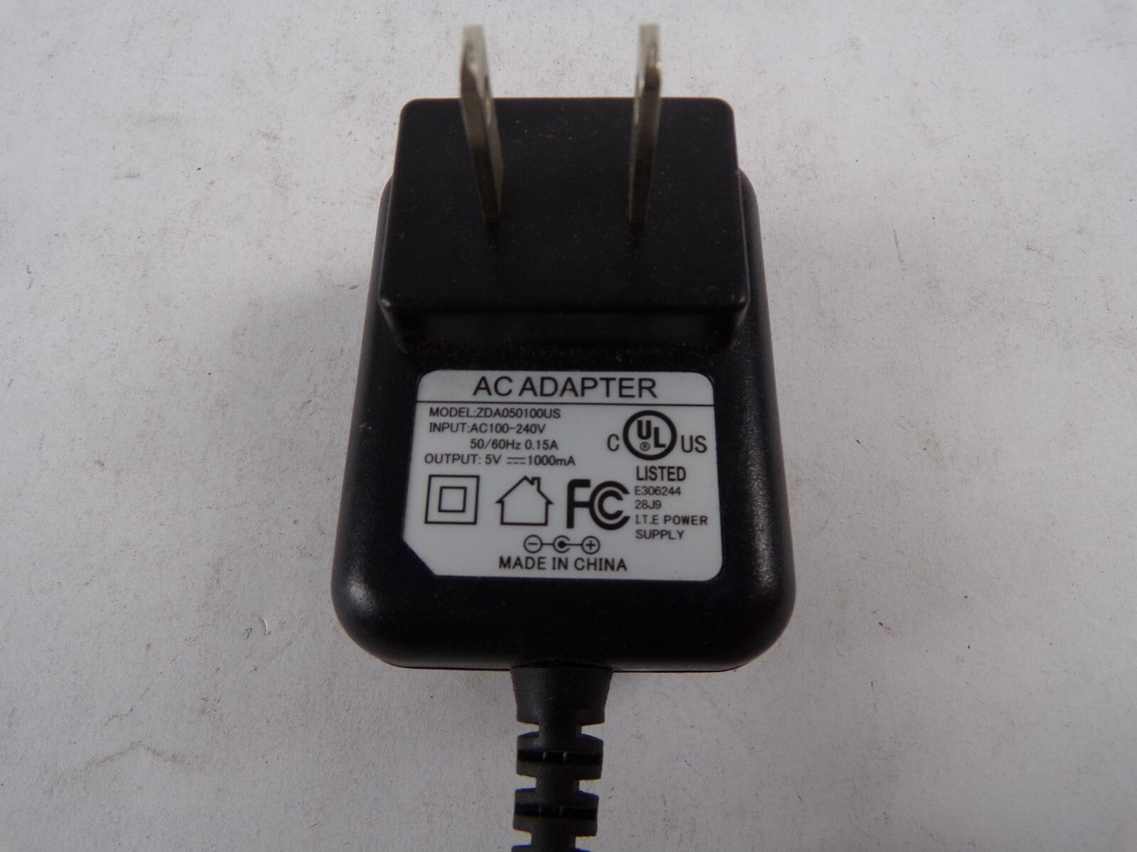 Geniune AC Adapter ZDA050100US Output 5 V 1000mA Power Supply Adapter A56