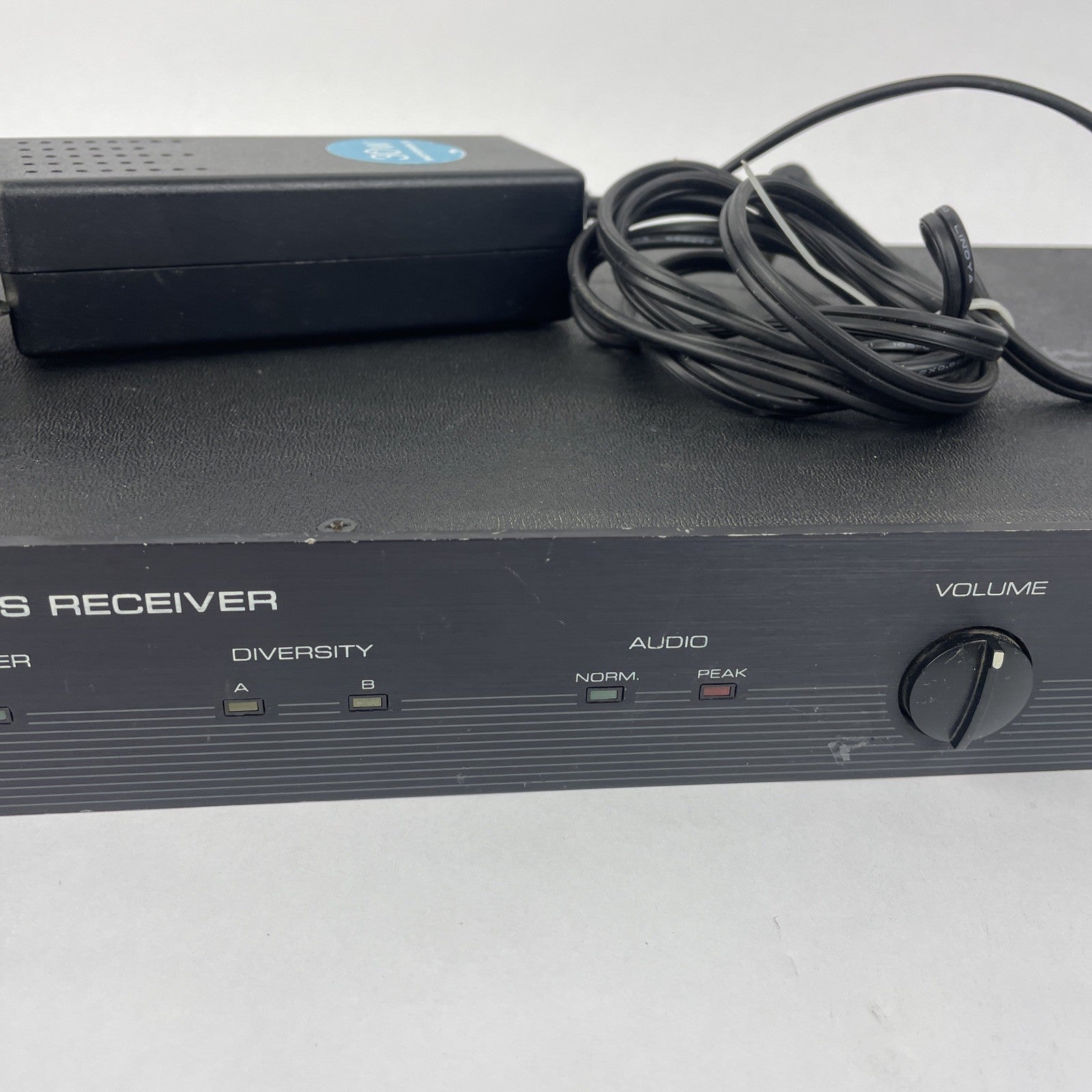 Shure Brothers L4-CV Marcad Diversity Wireless Receiver w/ Power Supply Rack Ear