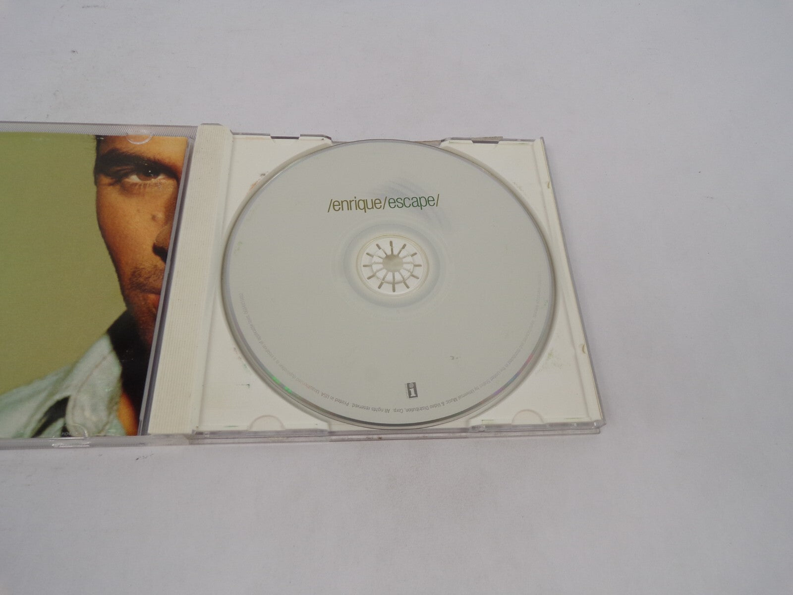 /Enrique/Escape/ Don't Turn Off The Lights Love To See You Cry Hero I Will CD#70