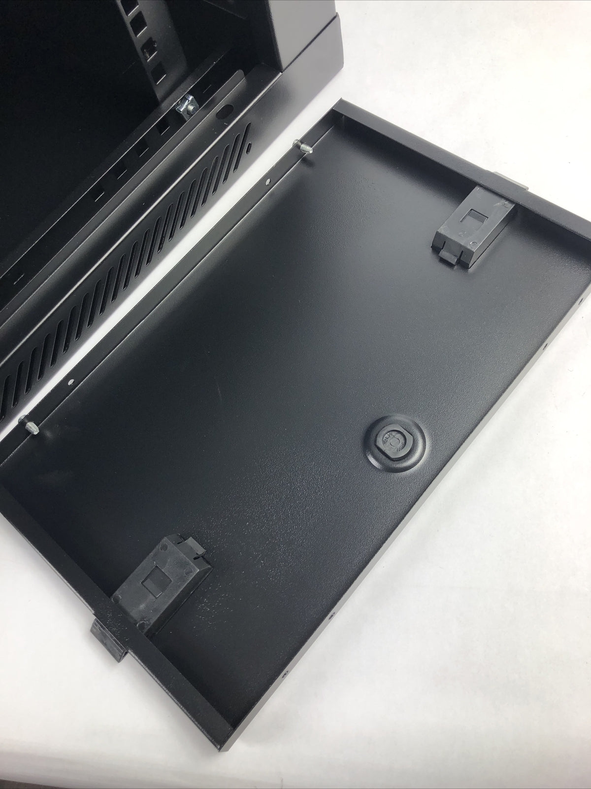 Fibretronix Rack Enclosure Steel Locking Storage Case 23.5"x17.5"x11" Wall Mount
