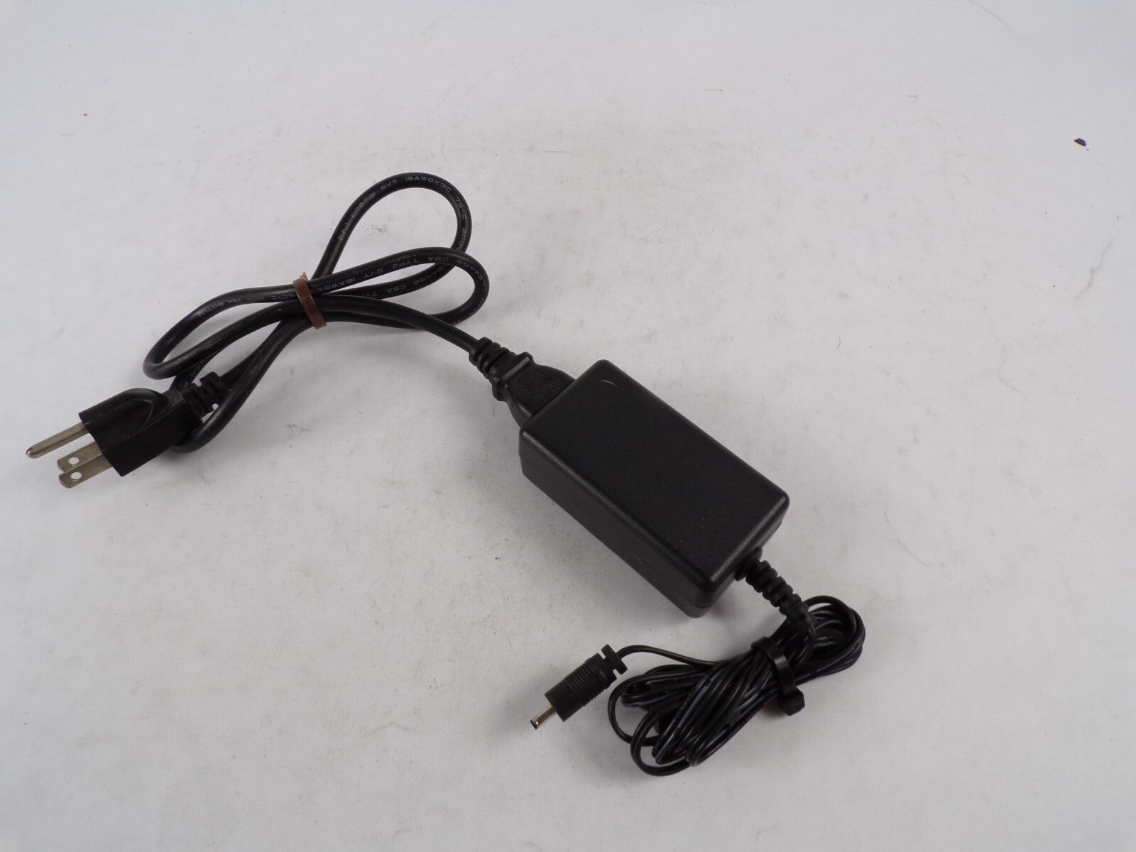 Geniune Sunny SYS1319-2412-T3 Output 12 V 2.0 A Power Supply Adapter A56
