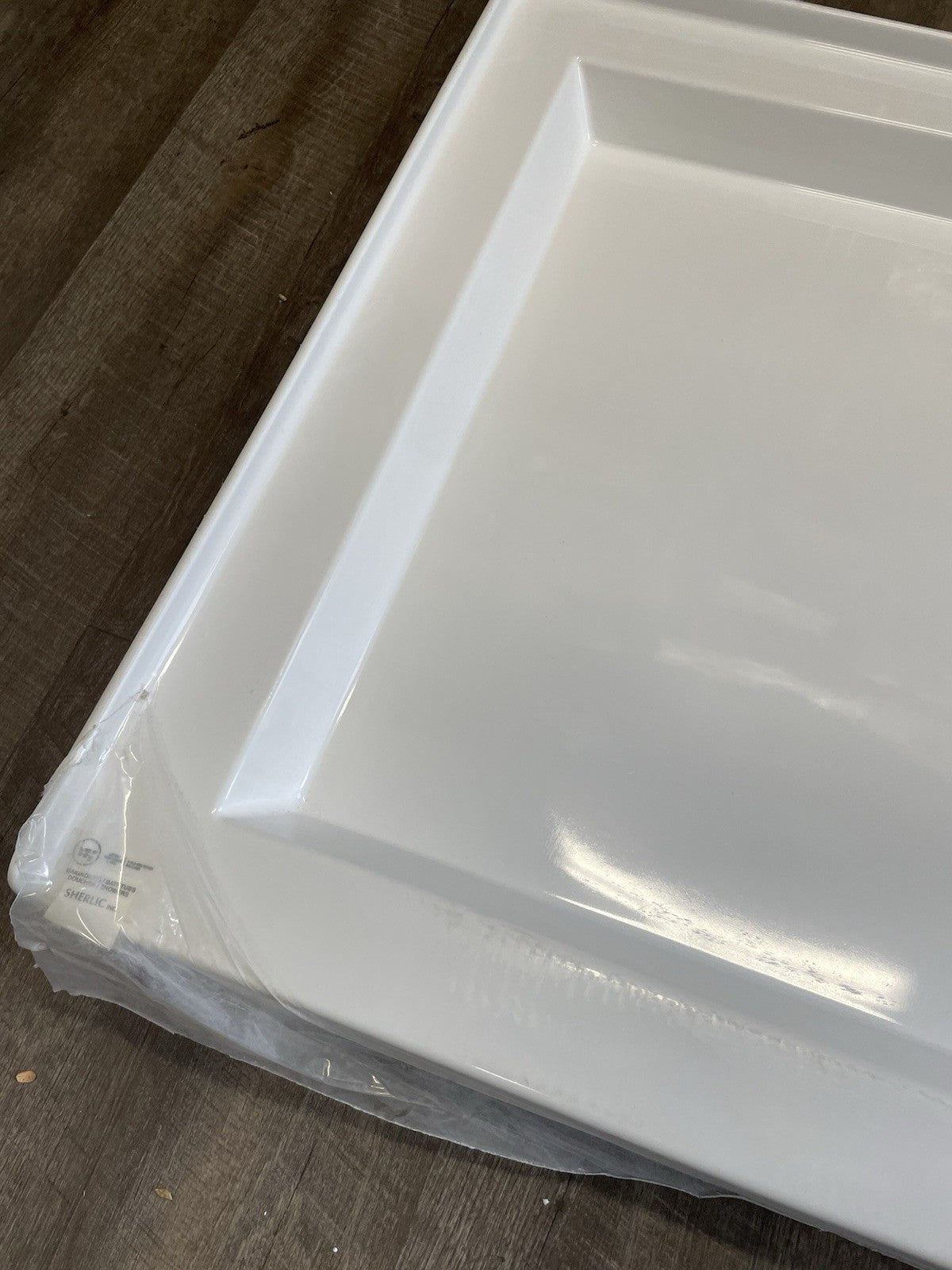 Sherlic 60x32 molded shower pan base white center drain tile ready base