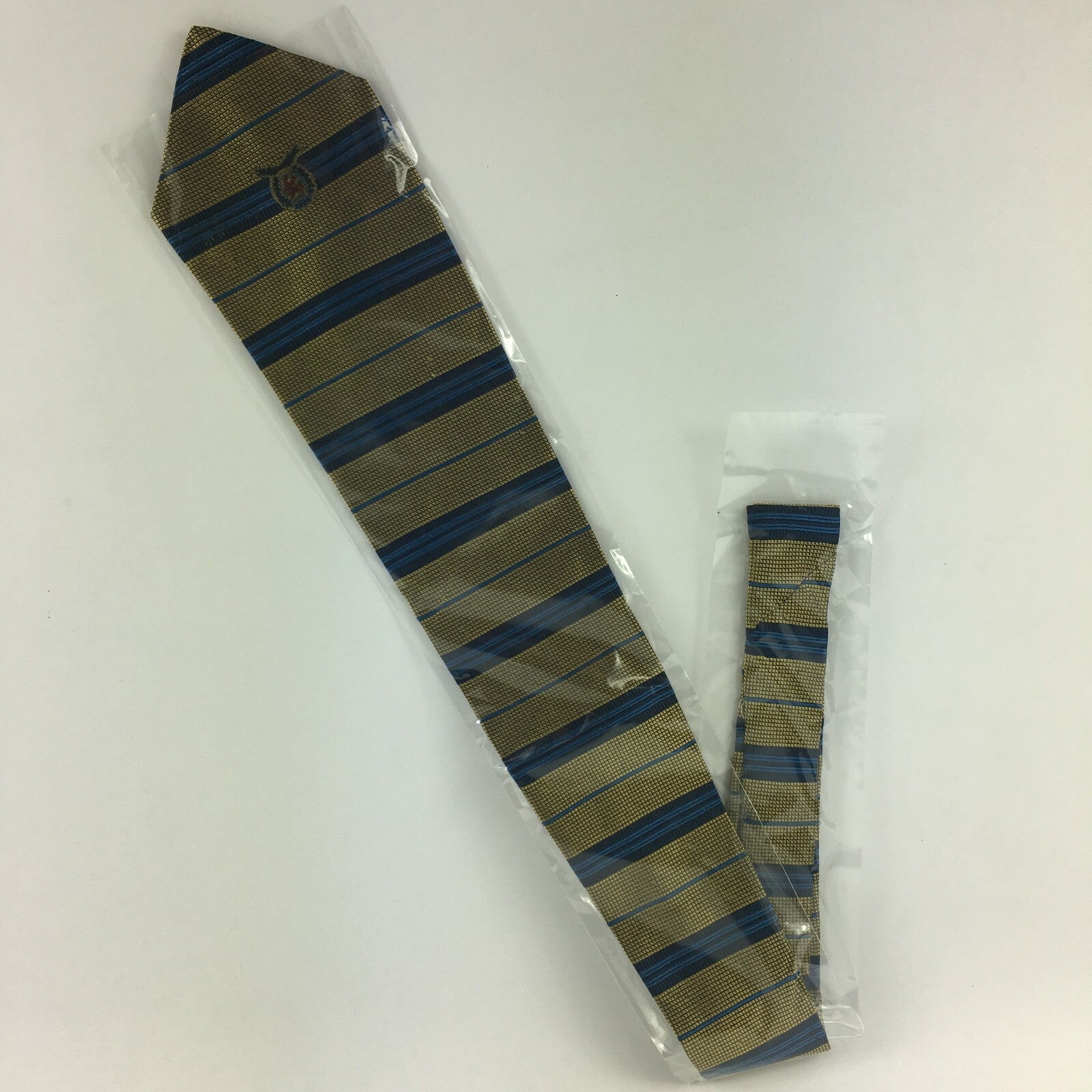 Genuine Tommy Hilfiger Silk Handmade Stylish Formal/Casual Tie Multi Coloured
