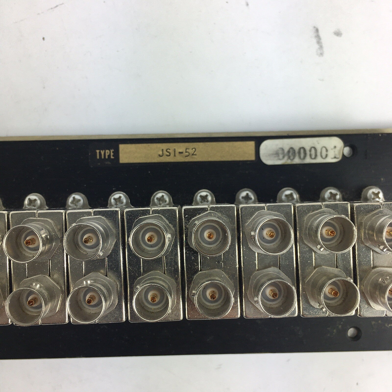 Trompeter Electronics Inc JSI-52 Insulated 52 Position Panel Wide Spacing