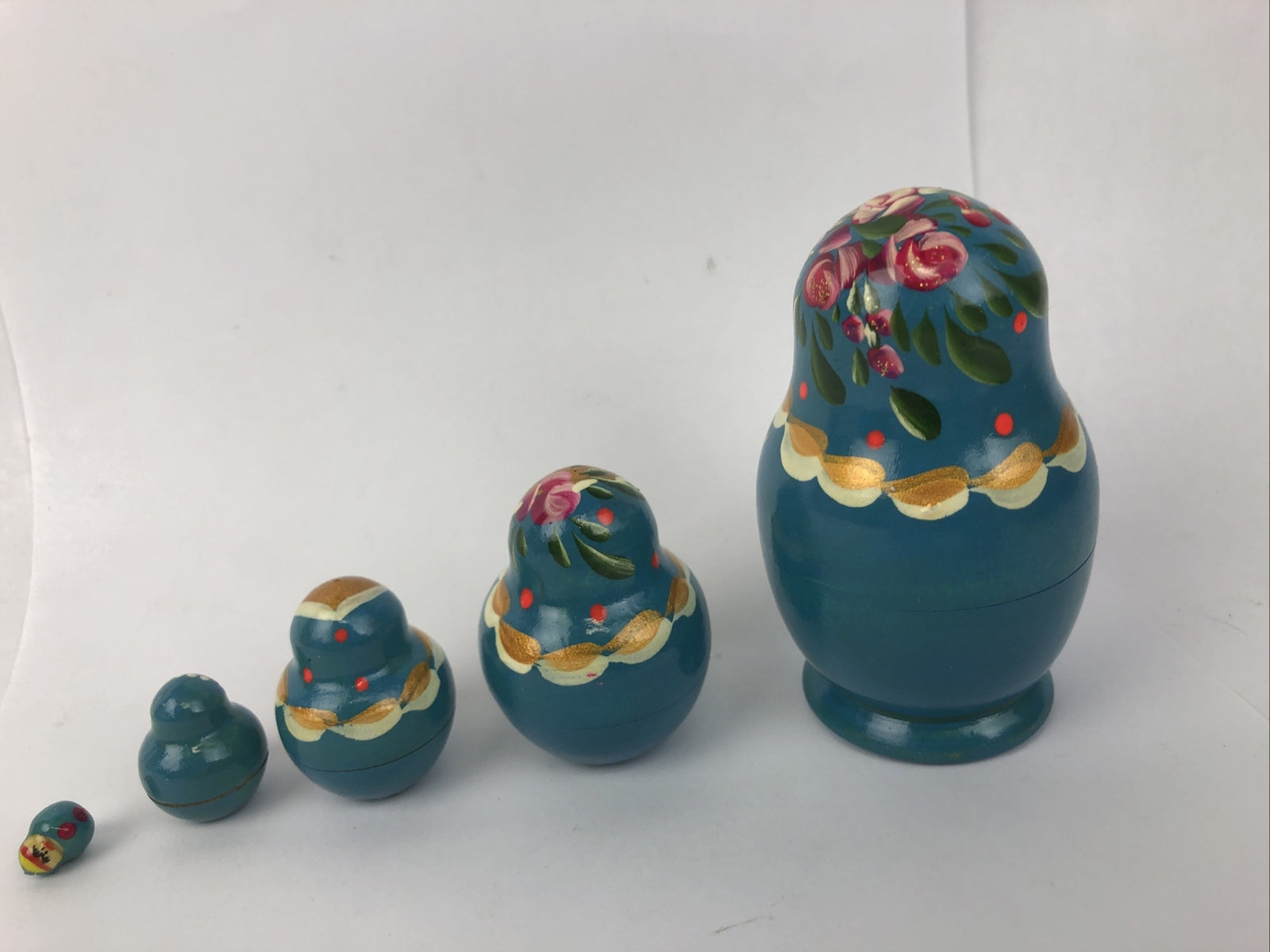 Vintage Beautiful Wood Nesting Dolls - SET OF 5 HAND PAINTED 3.5" DOWN TO MINI