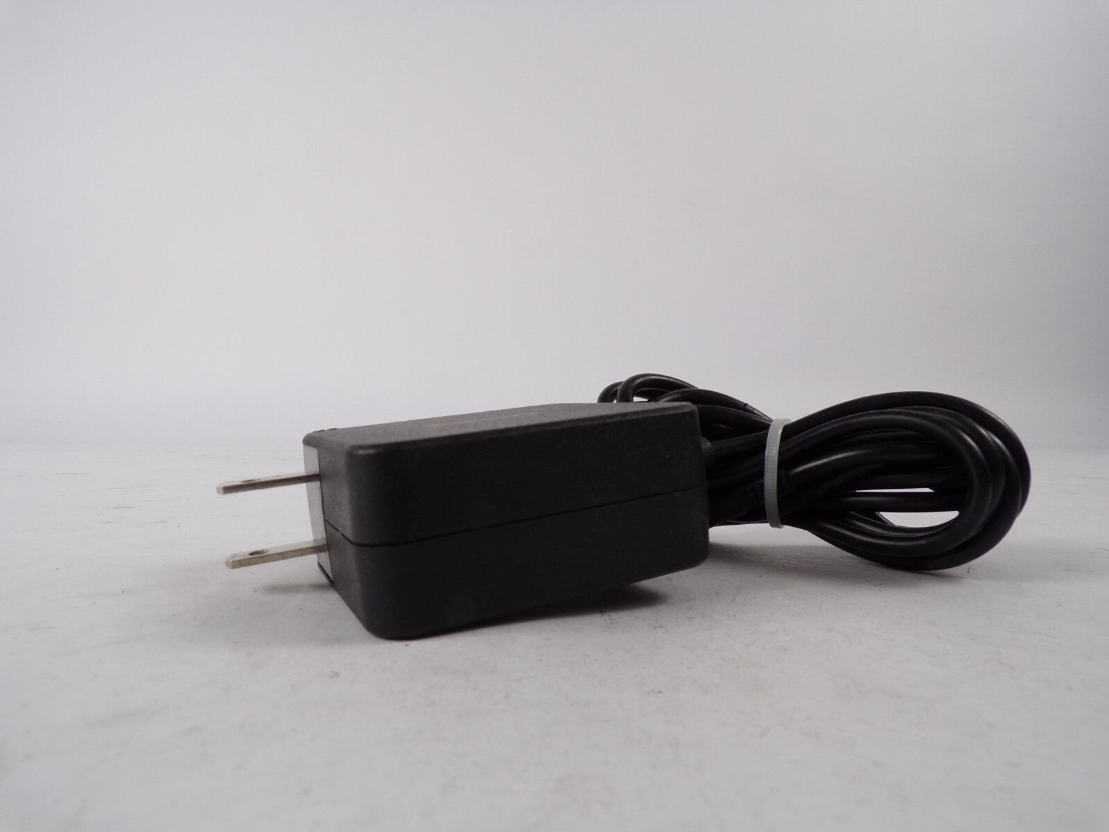 Genuine AC Adapter GA195023 Output 19.5 V 2.31 A Power Supply Adapter A85