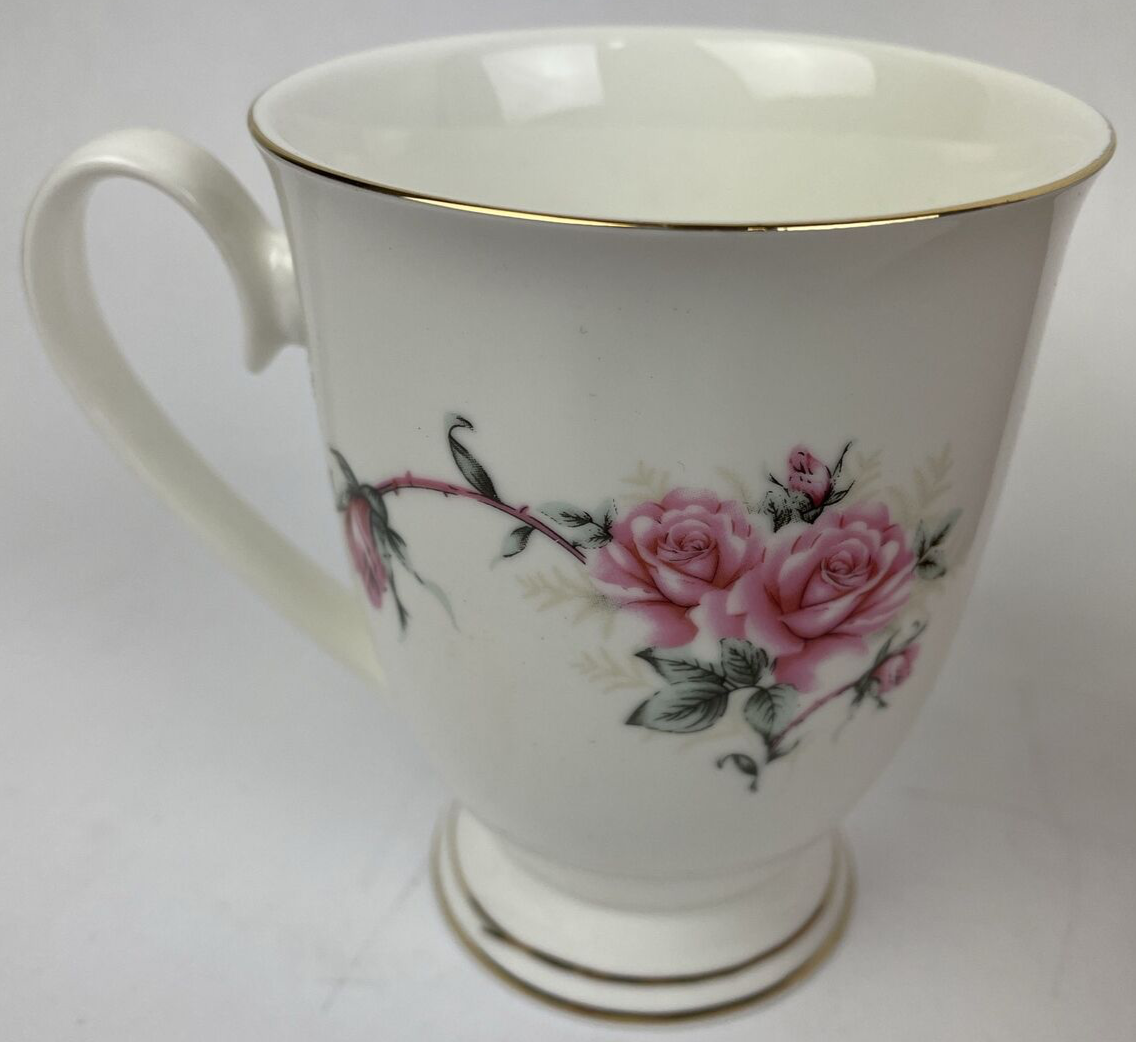Koco Trading Co. BC Mugs White w Gold Accents Pink Roses 4 Piece Set w Spoons
