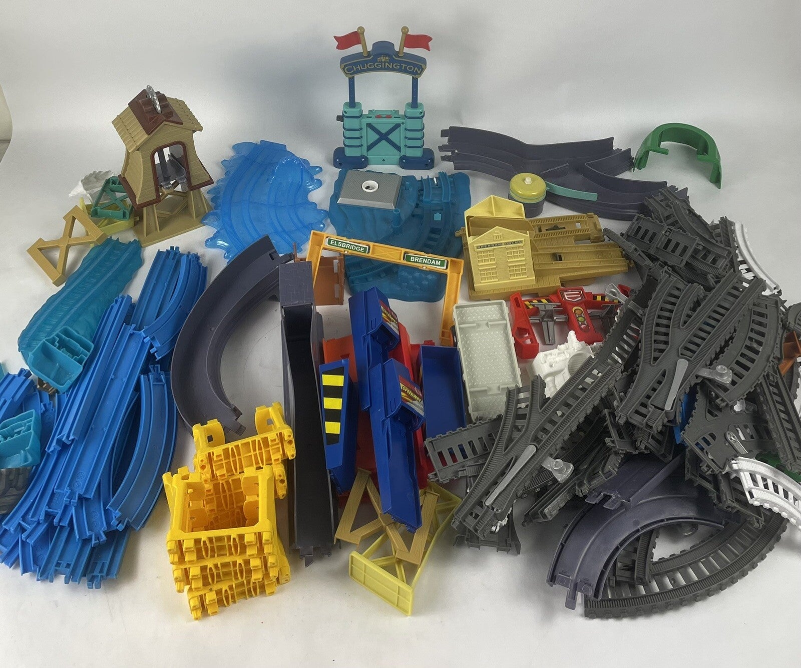 Chuggington Railway Train & Track Lot + Assorted speedway Track