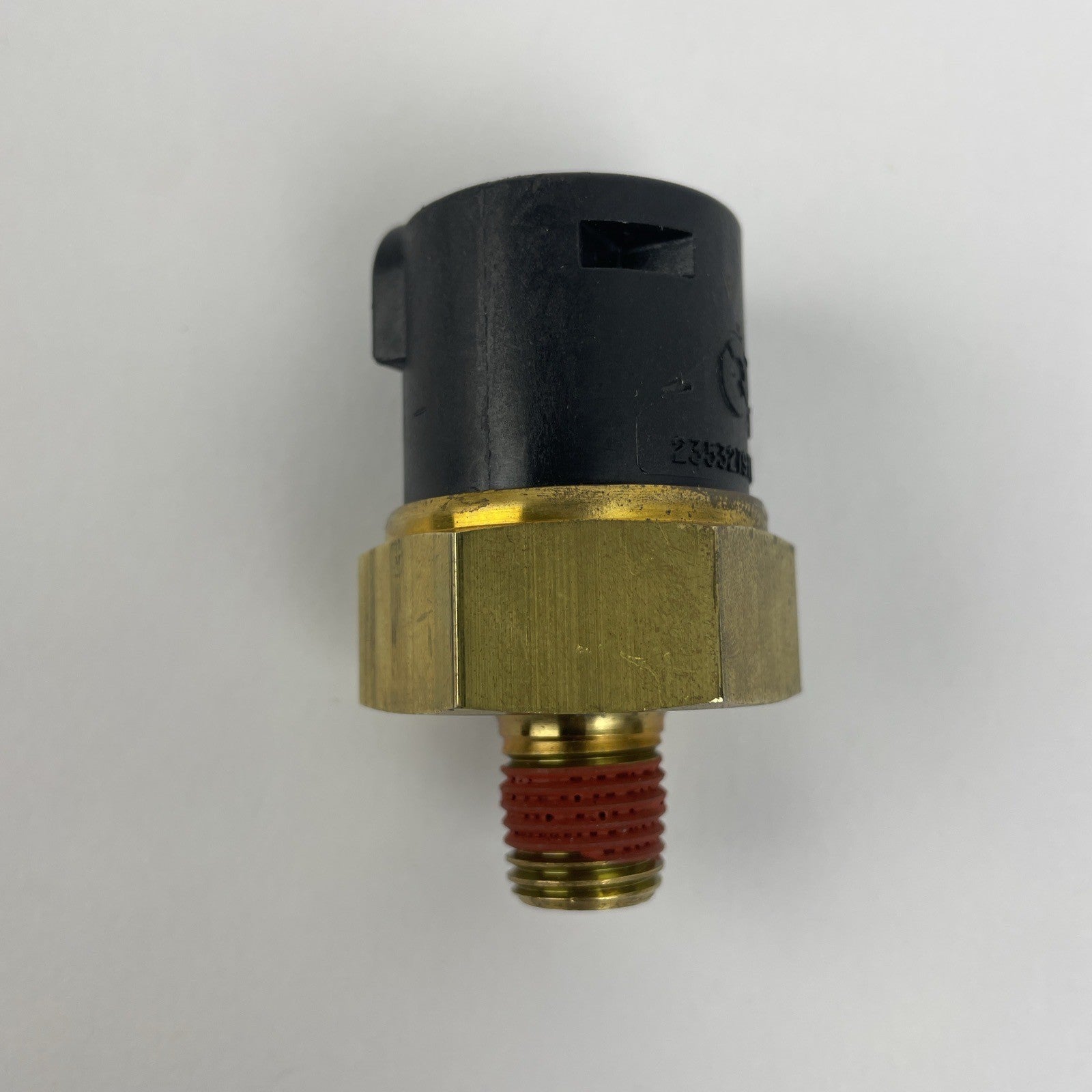23532797 O/F Genuine Detroit Diesel Corporation Oil Pressure Sensor OEM - New