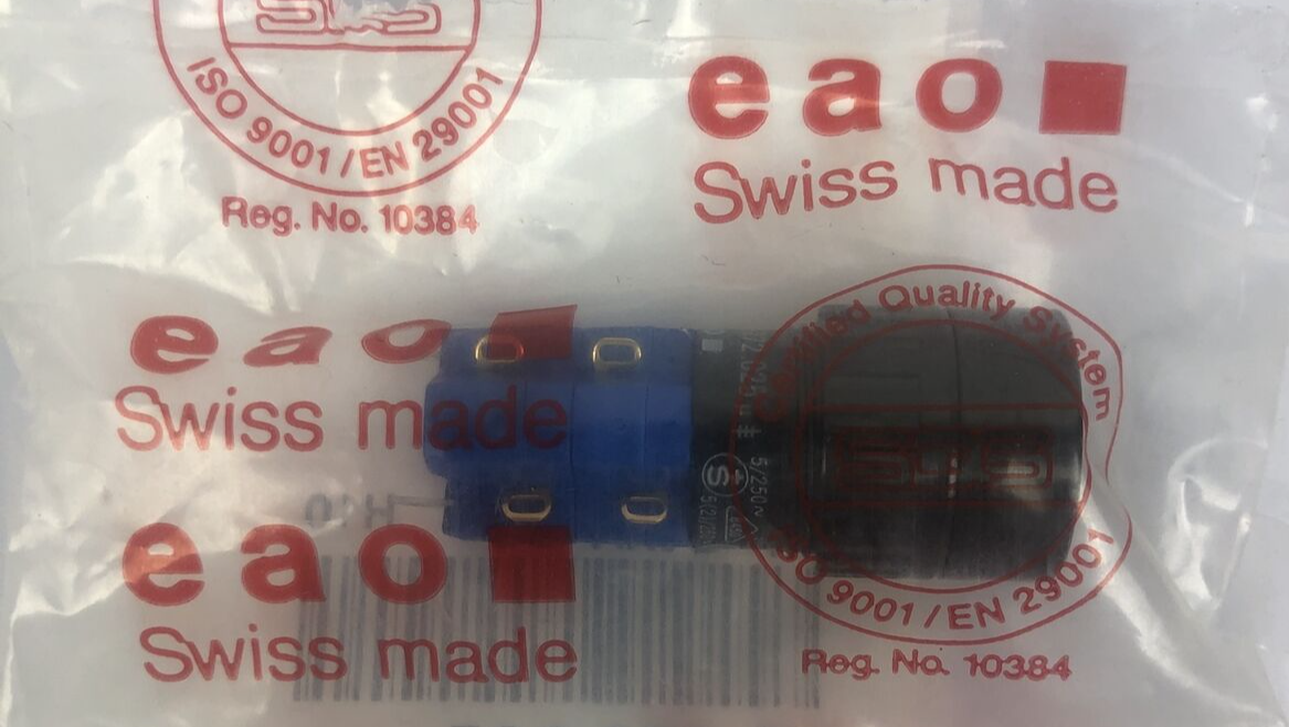 EAO 31-272-025 31272025 Round Push Button Switch -Swiss Made - NOS