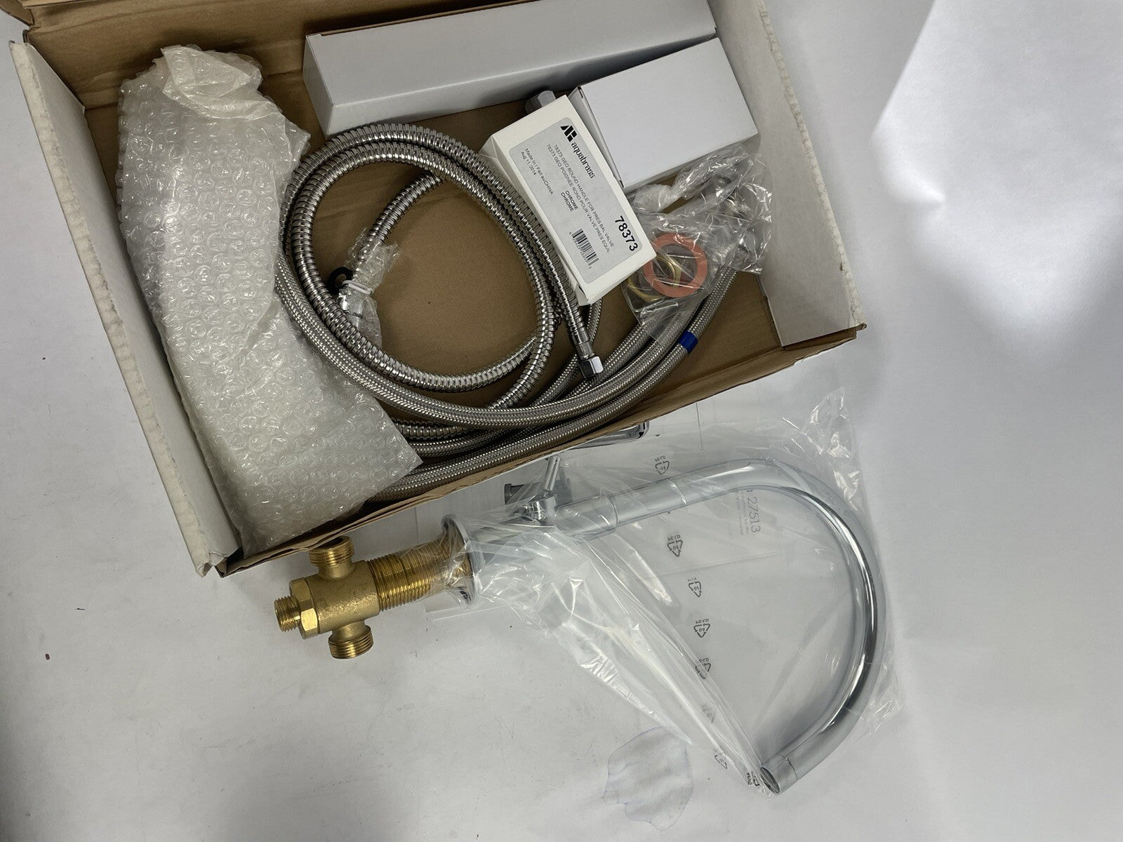 Aquabrass 27513 3-piece Deck Mount Tub Filler with Handshower