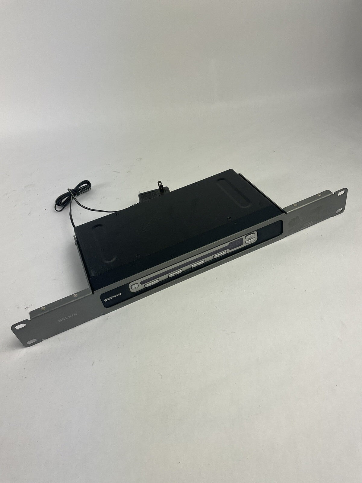 Belkin OmniView PRO3 8-Port KVM Switch Server Control System F1DA104Z