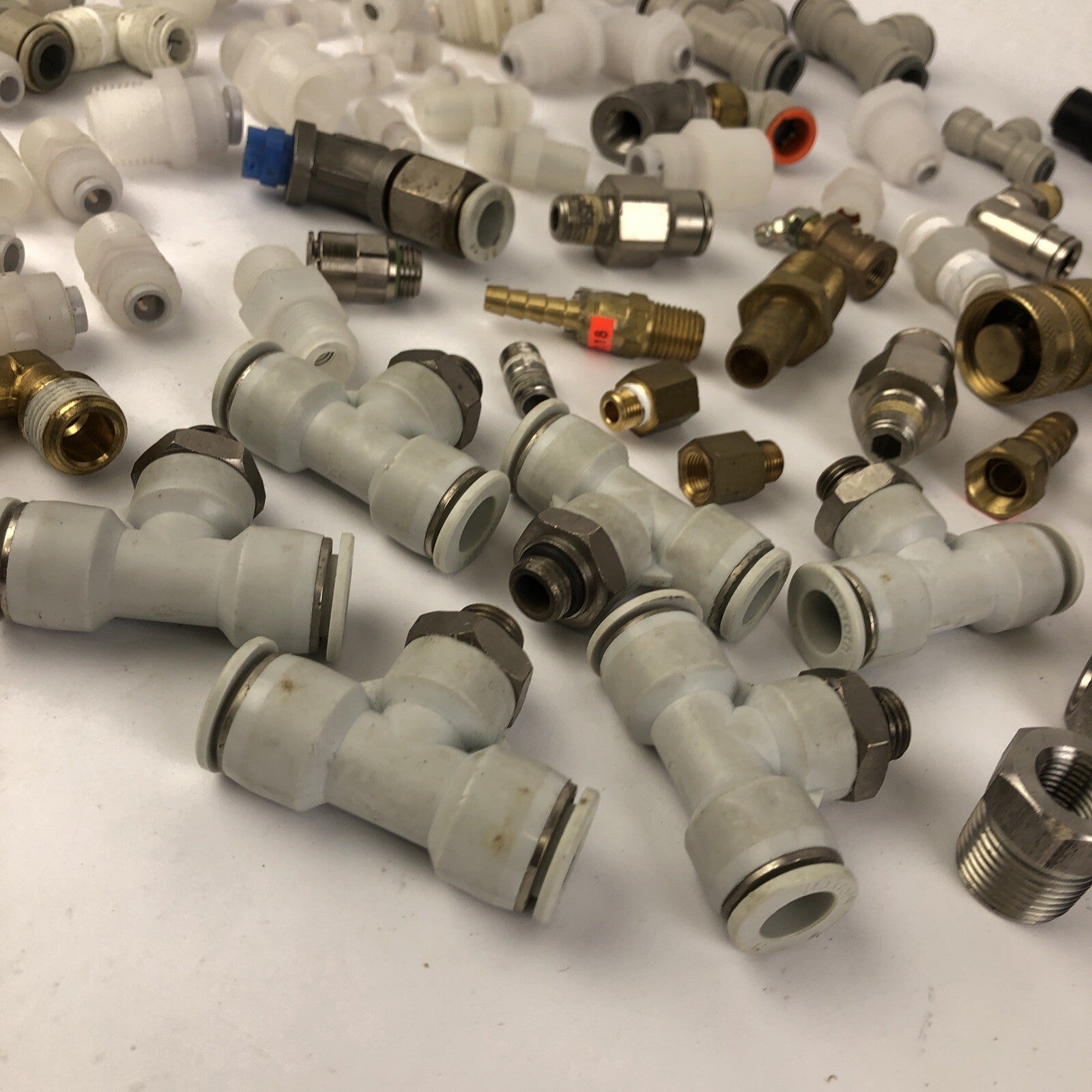 Huge LOT PARKER Rexroth PRESTOLOK and more Push to Connect Fittings new/used