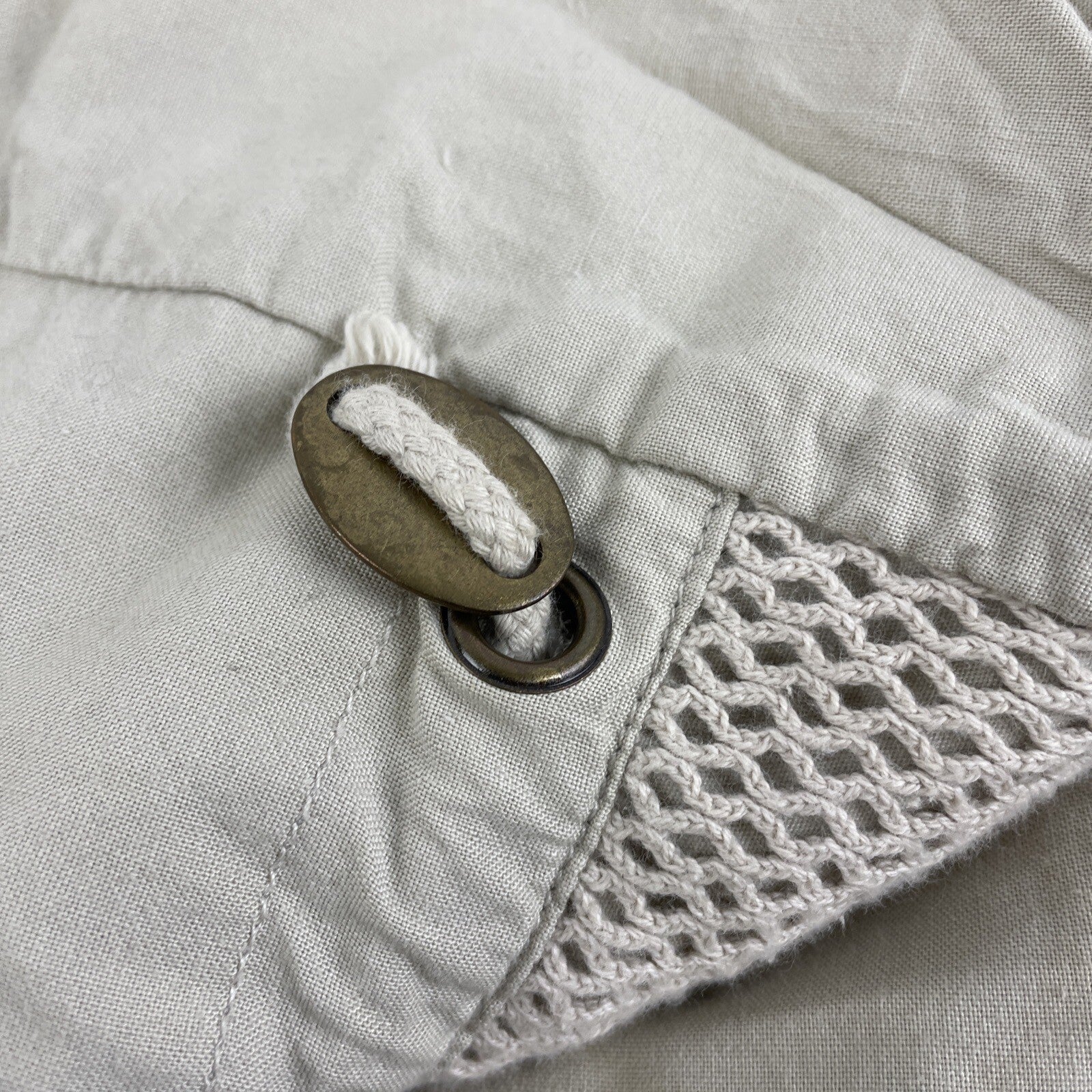 Men's Eddie Bauer Outdoor Vest Size LARGE Fishing Photo Hunting Hiking Beige