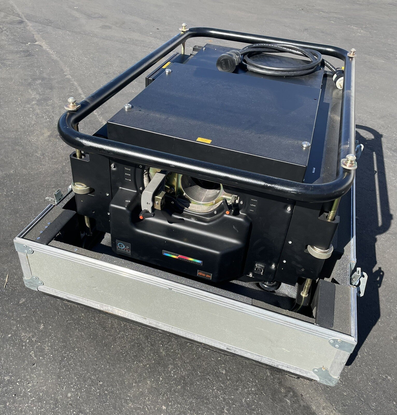 Digital Projection iS15-SK DLP digital cinema projector NO lenses w/ roadcase
