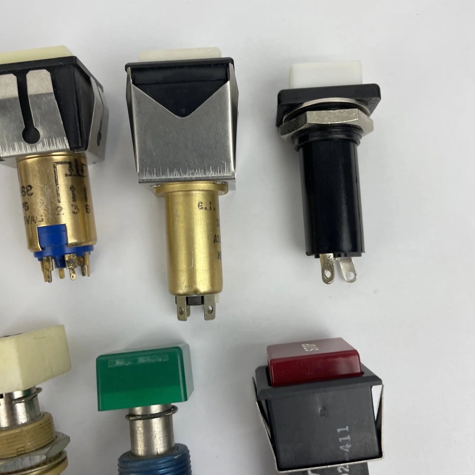 Lot of Assorted AMPEX UND LAB DIALITE IPI Illuminated Push Button Switch - LOOK