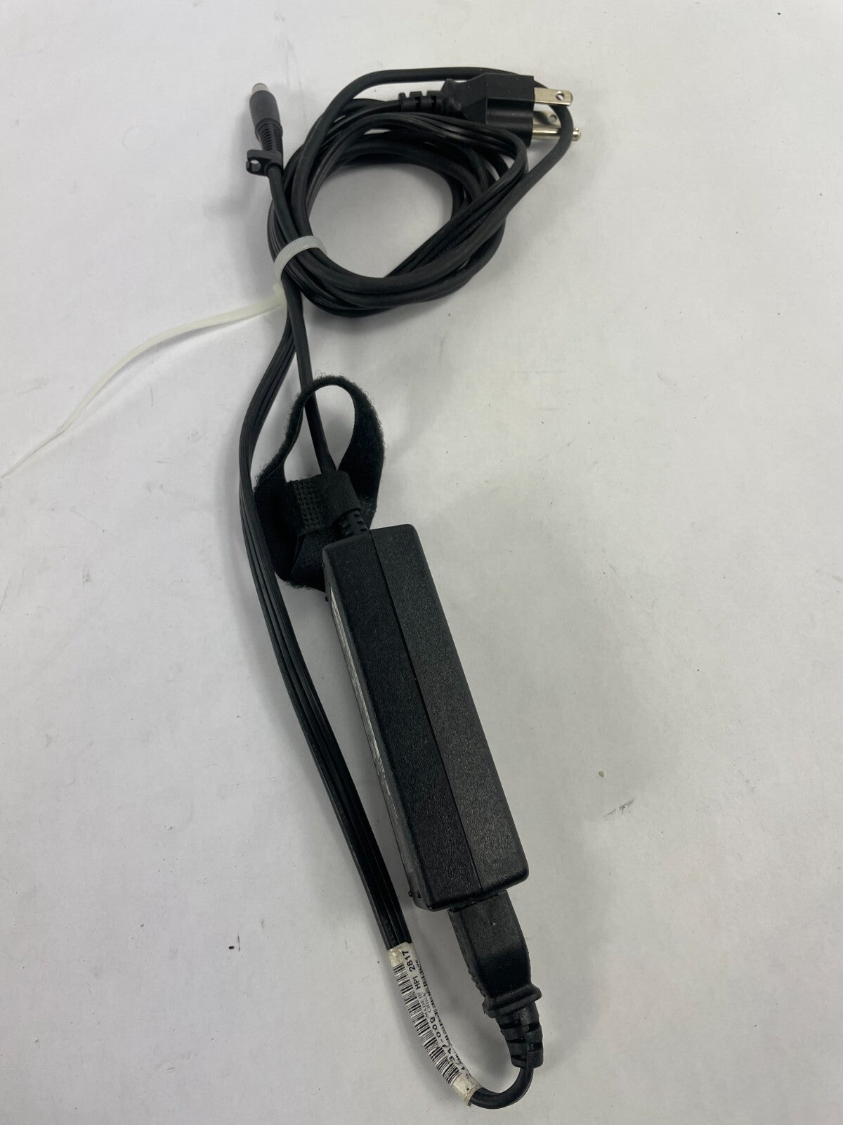 Geniune HP ADP-65HB HC Output 19.5V 3.33 A Power Supply Adapter B01