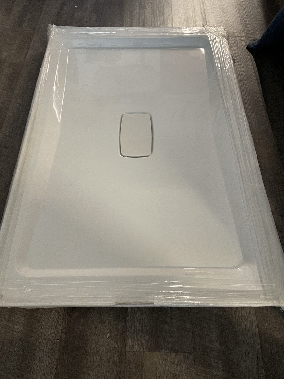 Caml-Tomlin Shower Pan 48" W x 32" Center Drain Cover Molded tiline Flange Left