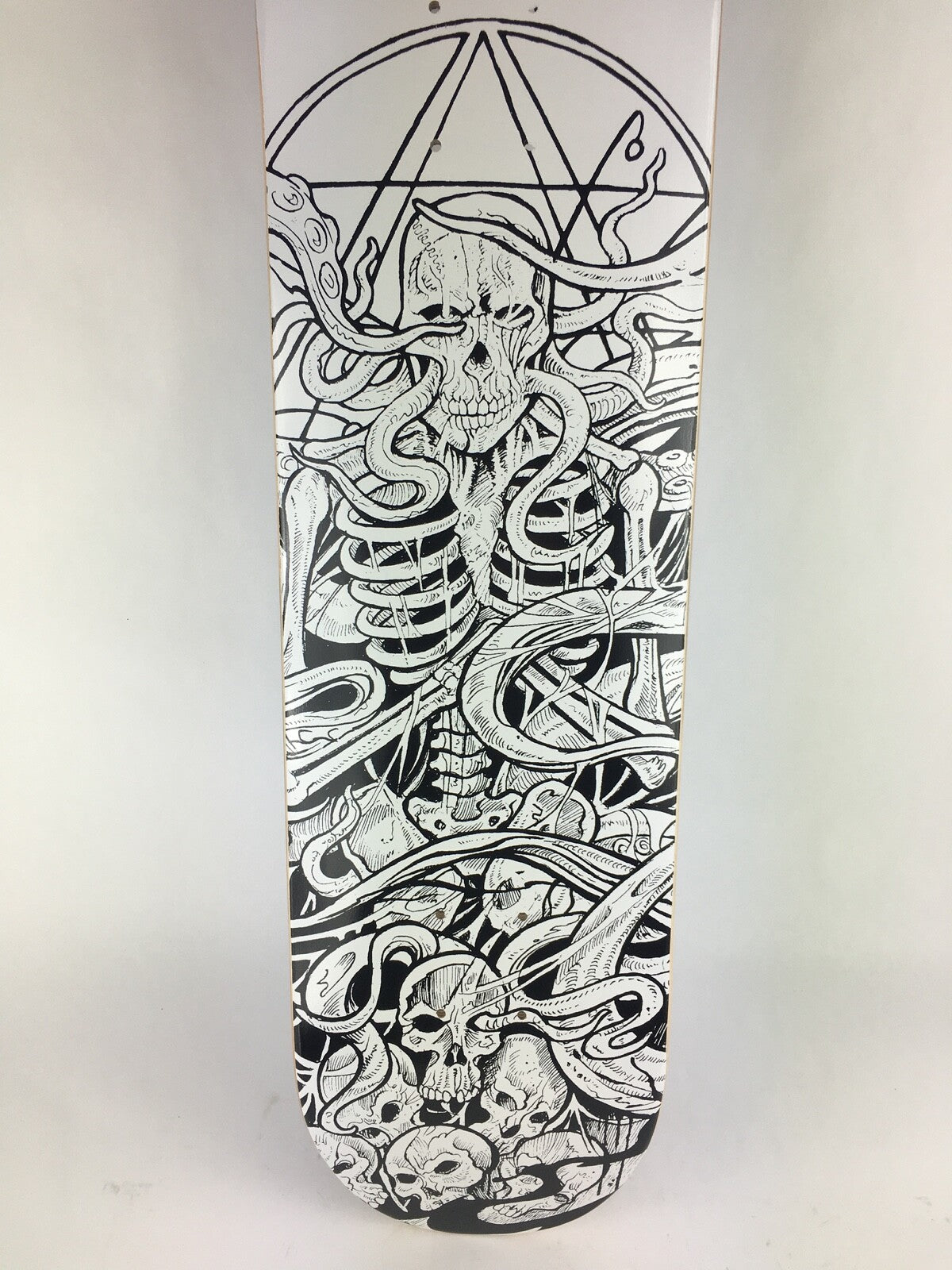 Calow Death Skull Pro deck - Death Skateboards 8 " with grip