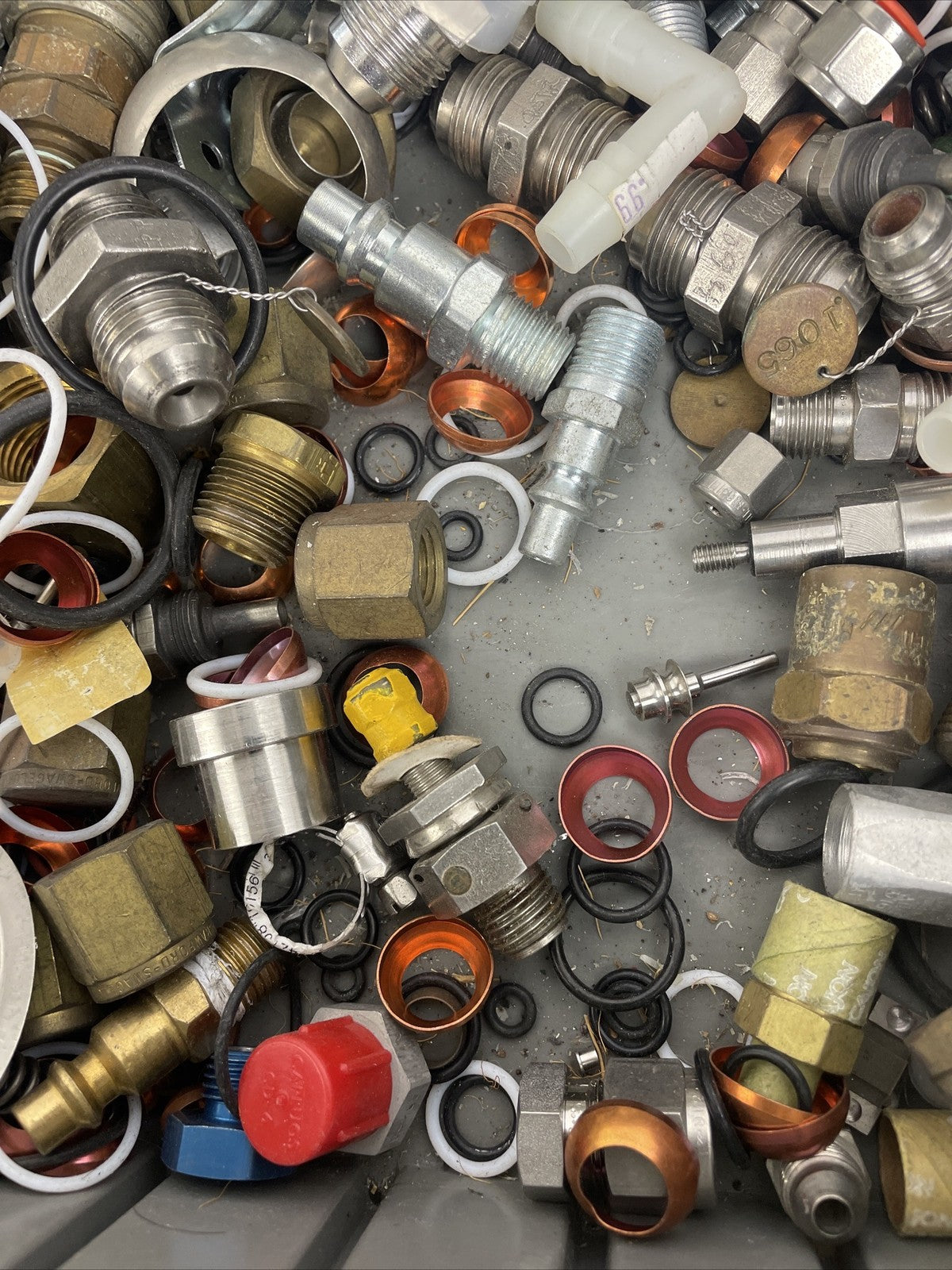 HUGE LOT OF ASST. HYDRAULIC ADAPTERS / FITTINGS SS STEEL, BRASS, JIC Parker GFI