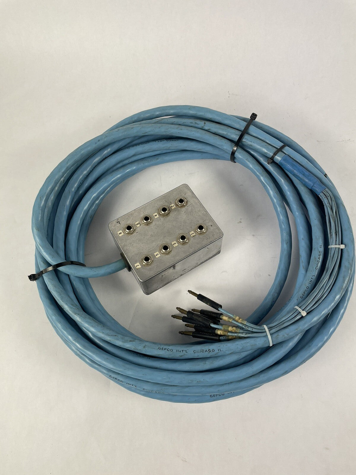 Gepco Digital Breakout box Audio Snake 8 inputs 1/4 TS to M642/13-1 Switchcraft