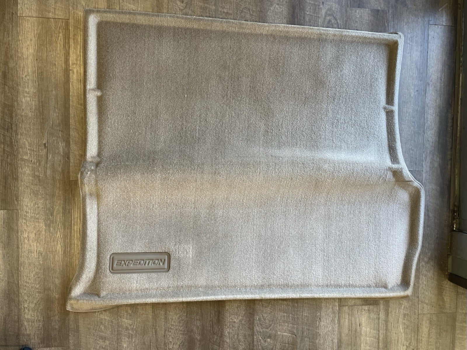 Ford Expedition tan cargo liner NOS 2000-2002