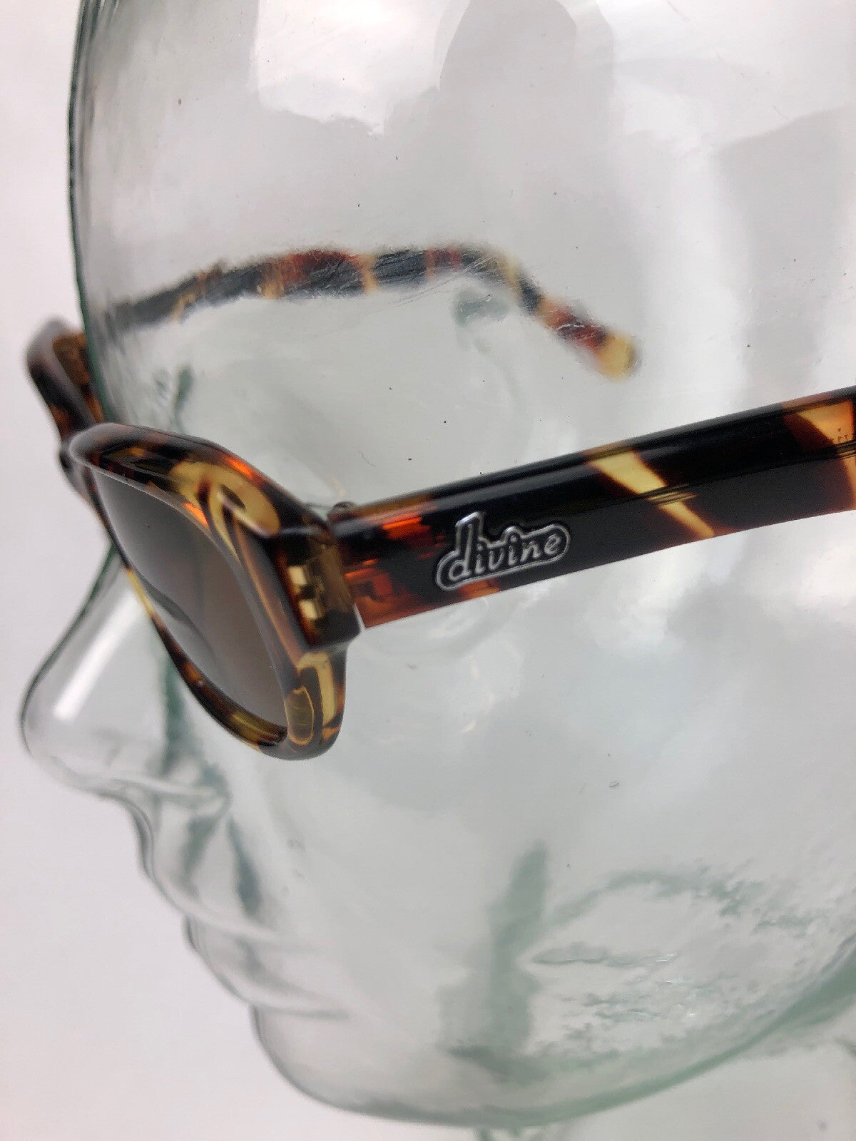 Rare DEVINE Eyewear Collection Vintage DIA Tortoise Frames Sunglasses DSO