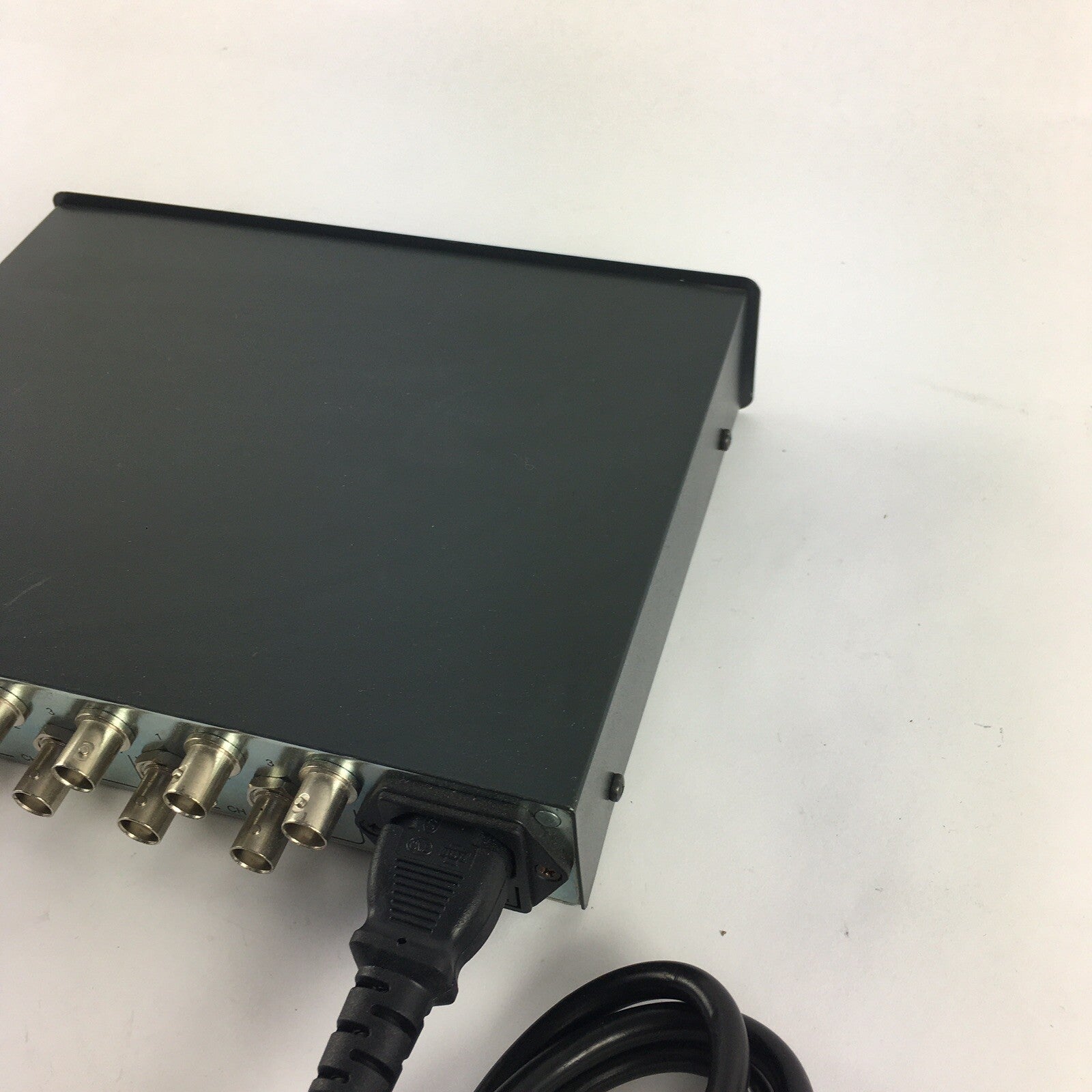 Ocean Matrix OMX-7027 1x8 Video Only Distribution Amplifier