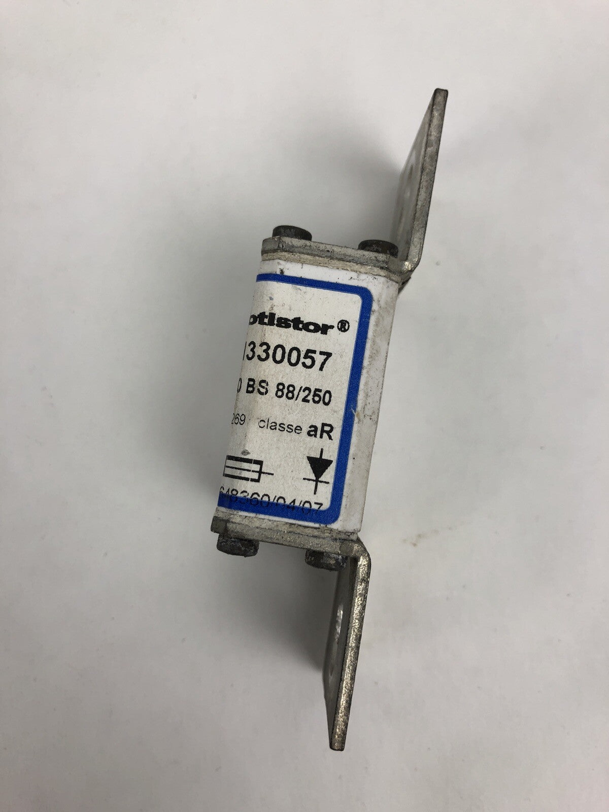 Ferraz Shawmut Fuse H330057 Protistor 650V AC 250A - Fast Free Shipping