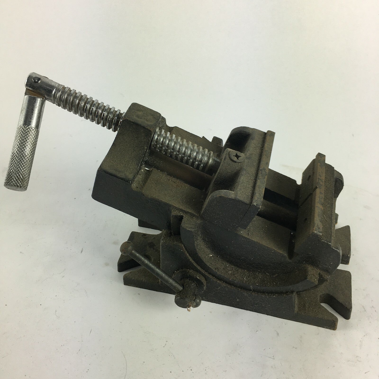 Vintage Strong Base Multifunctional Swivel Base Bench Vise 0-90 Taiwan