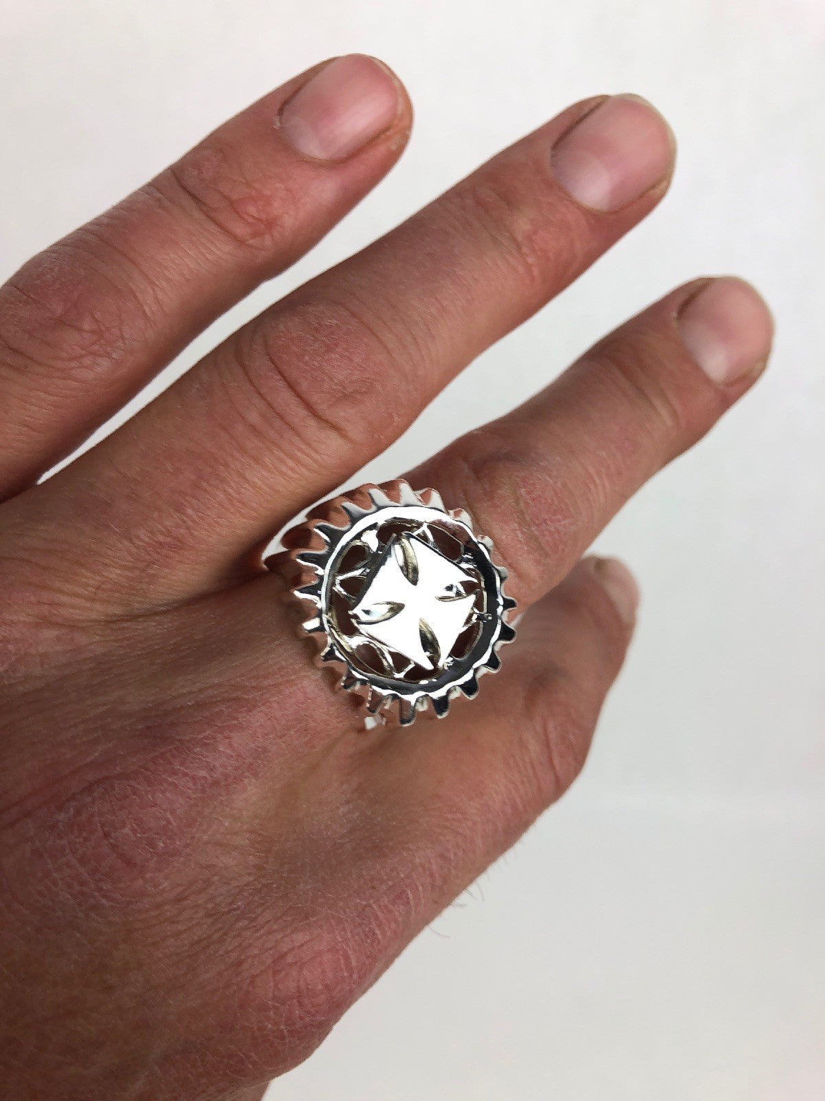 Mens STAINLESS NO FEAR BIKER Ring IRON Cross Motorcycle Sprocket Spinner Size 11