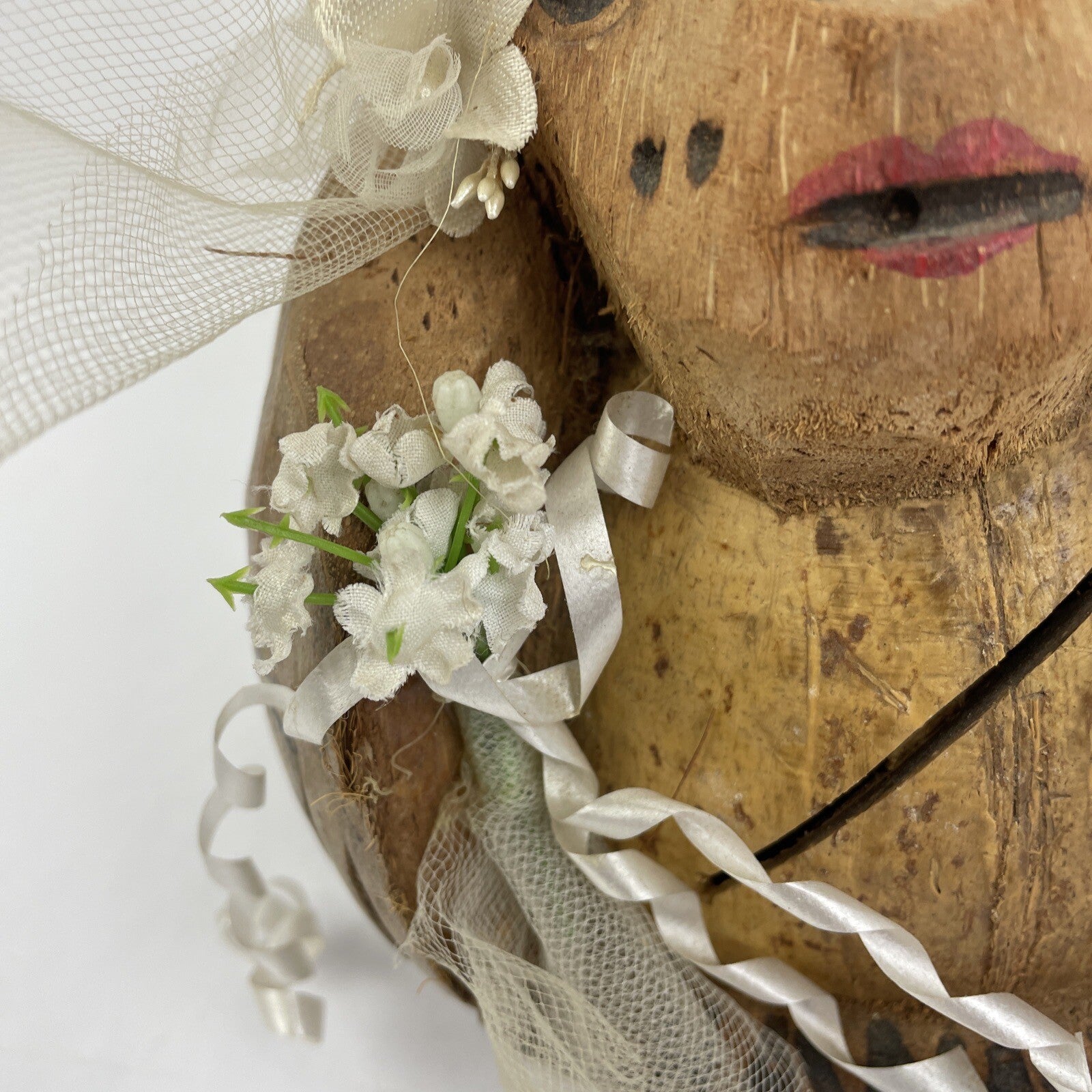 VNTG Tiki Bar Coconut Tribal Head Hand Painted Carved Shell Wedding Bride RARE