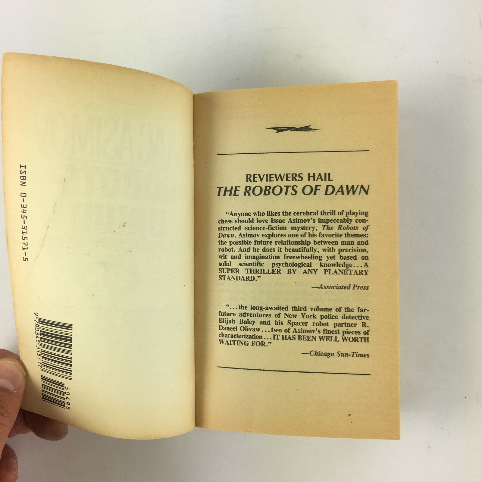 Isaac Asimov's Science Fiction Magazine The Robots of Dawn A Lije Baley R.Daneel