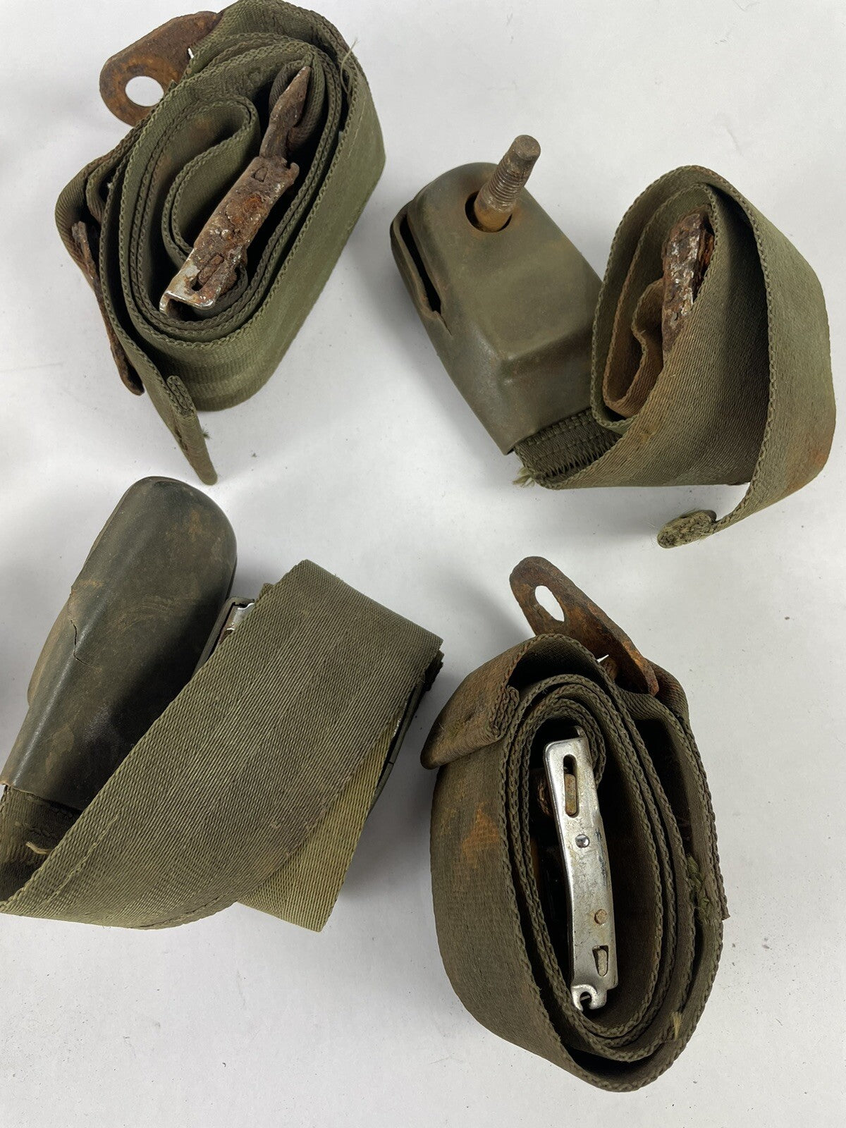 2 x Mopar 3508273 9007 Challenger Cuda Barracuda Front Seat Belt Retractor 1971