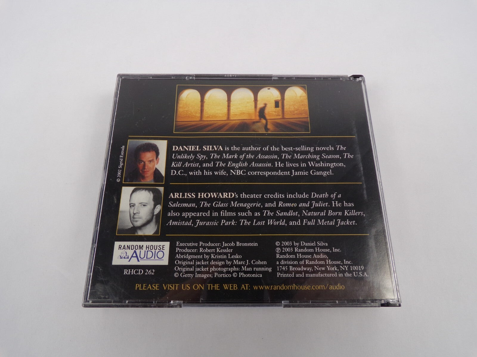 Daniel Silva The Confessor Read By Arliss Howard Daniel Silva Arliss HowardCD#28