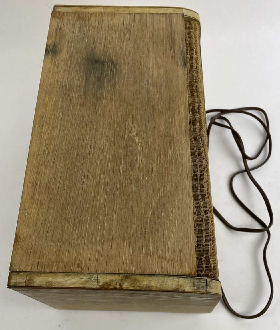 Rare Alexander Girard * Detrola * Tube Radio circa 1946 Modernist