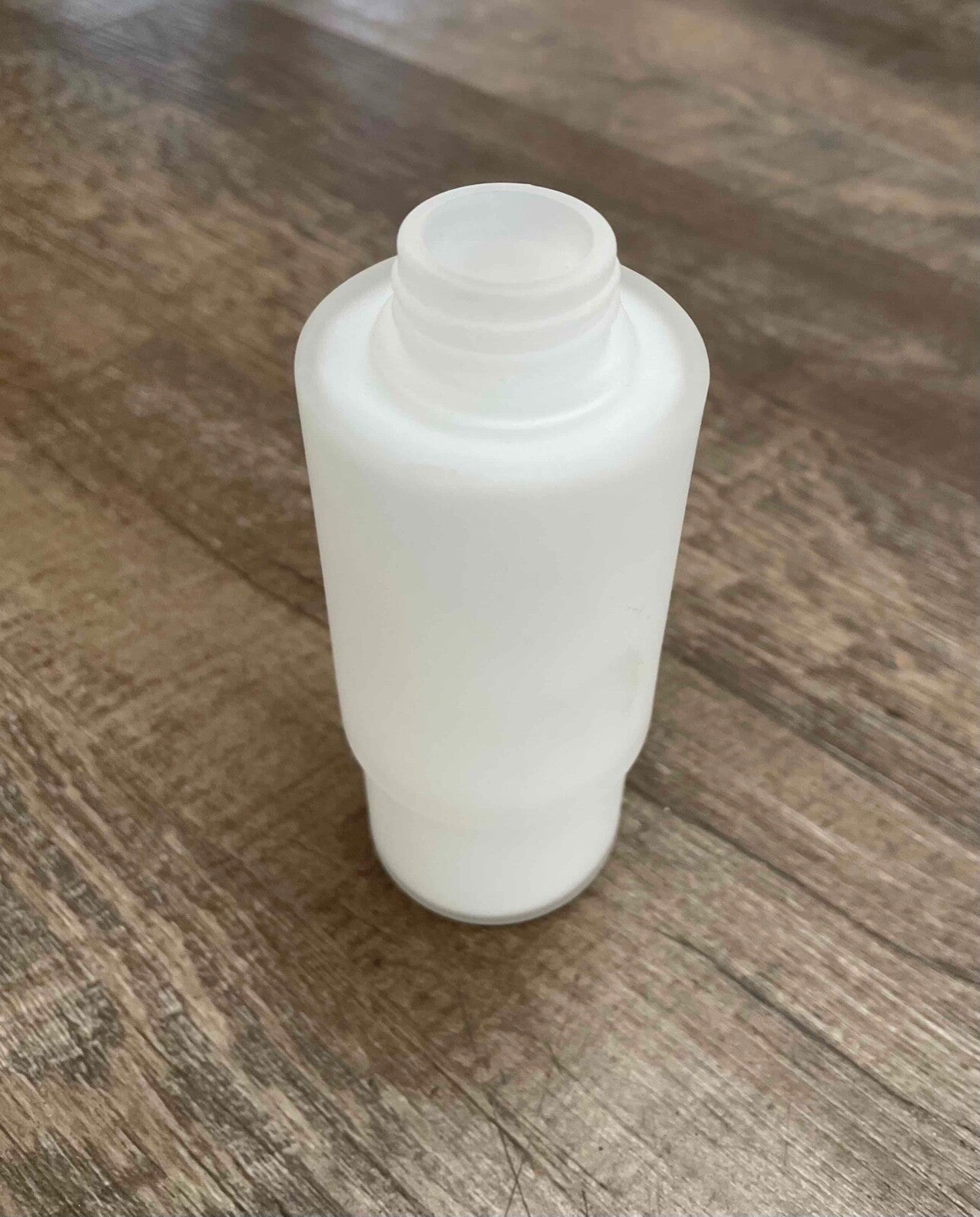 Eletech M31000 White Glass Soap Dispenser Bathroom Accessory